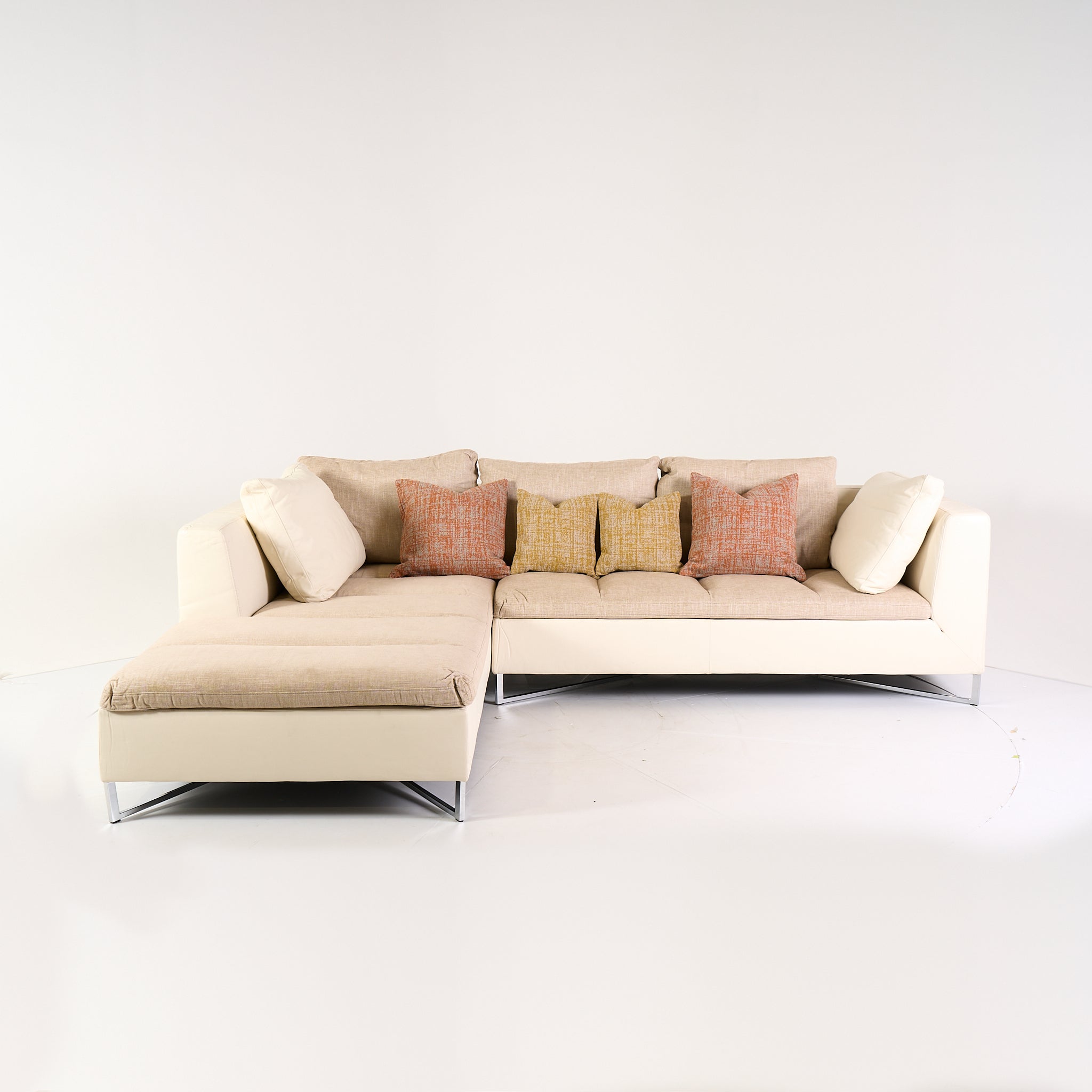 Feng Modular Sofa by Ligne Roset in Cuir Diva / Kerala Blanc 
