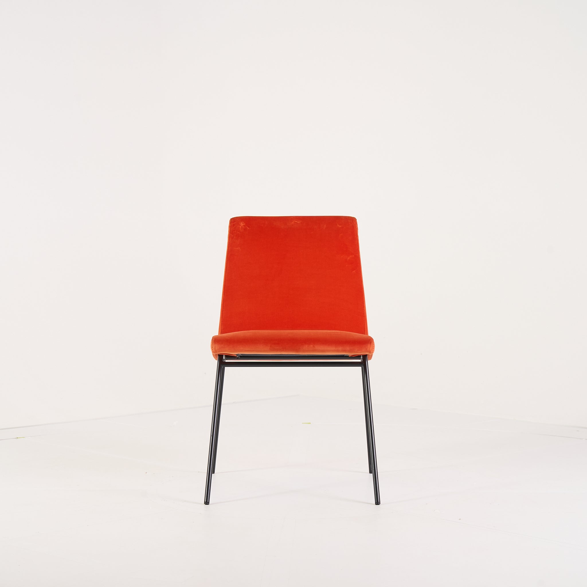 Tv Dining chair by Ligne Roset in Harald Laterite | Gently Used – Good | Shop Now | MO-LIR-10262000-1412-Hero Image-7