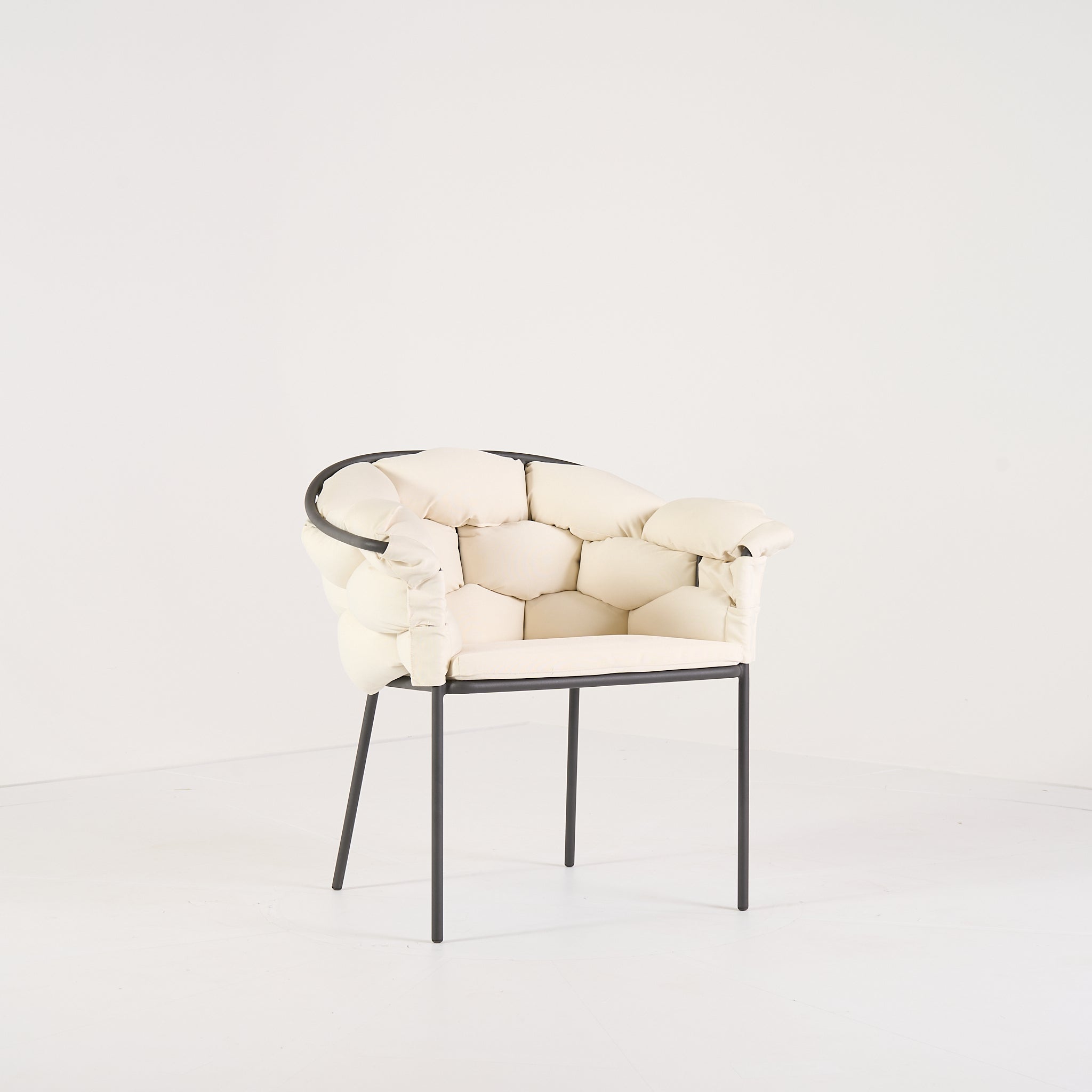 Serpentine Chair with Arms by Ligne Roset in Outdoor, Ecru Fabric | Gently Used – Good | Shop Now | MO-LIR-10262095-1168-Hero Image-4