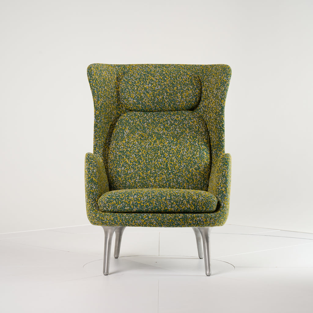 Ro Chair by Fritz Hansen in Atom 964 / Brushed Aluminum | Open Box – Excellent | Shop Now | MO-FHA-JH1-38-Hero Image-3