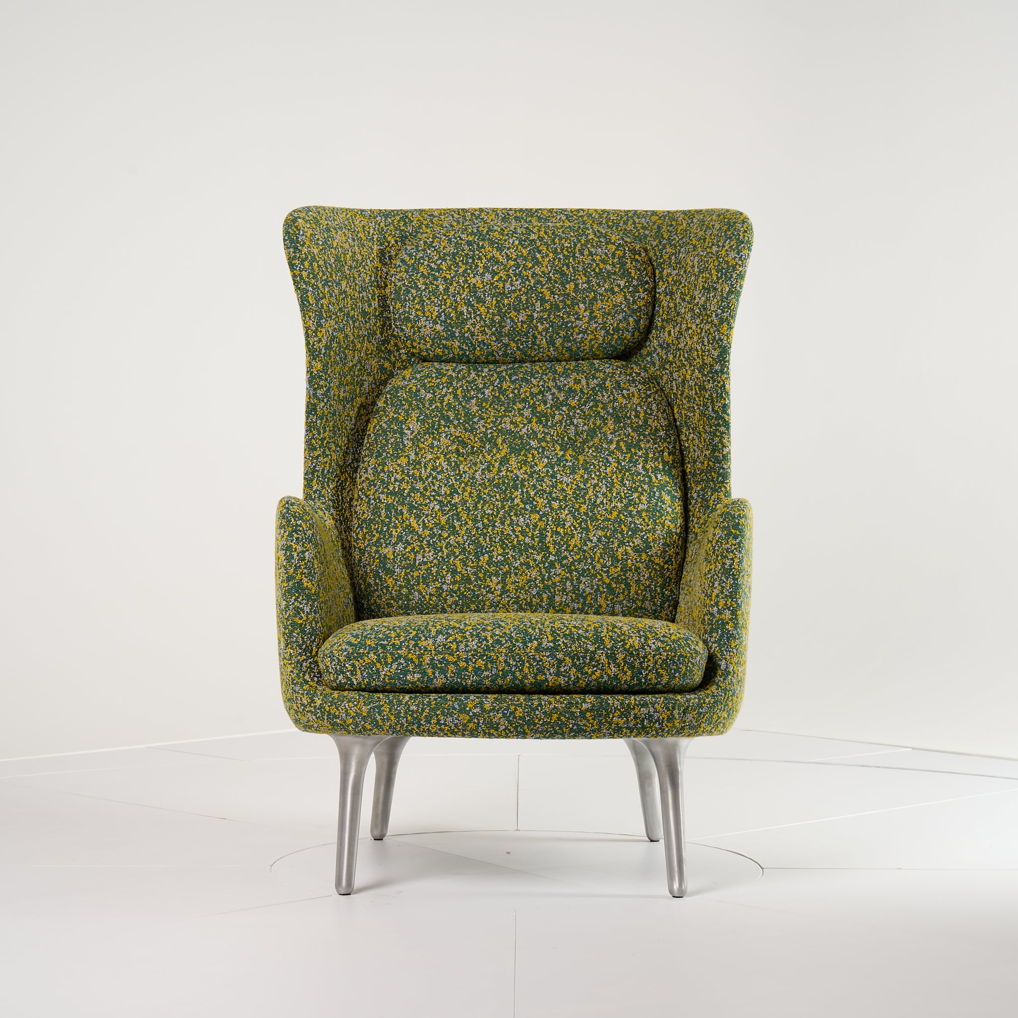 Ro Chair by Fritz Hansen in Atom 964 / Brushed Aluminum | Open Box – Excellent | Shop Now | MO-FHA-JH1-38-Hero Image-3