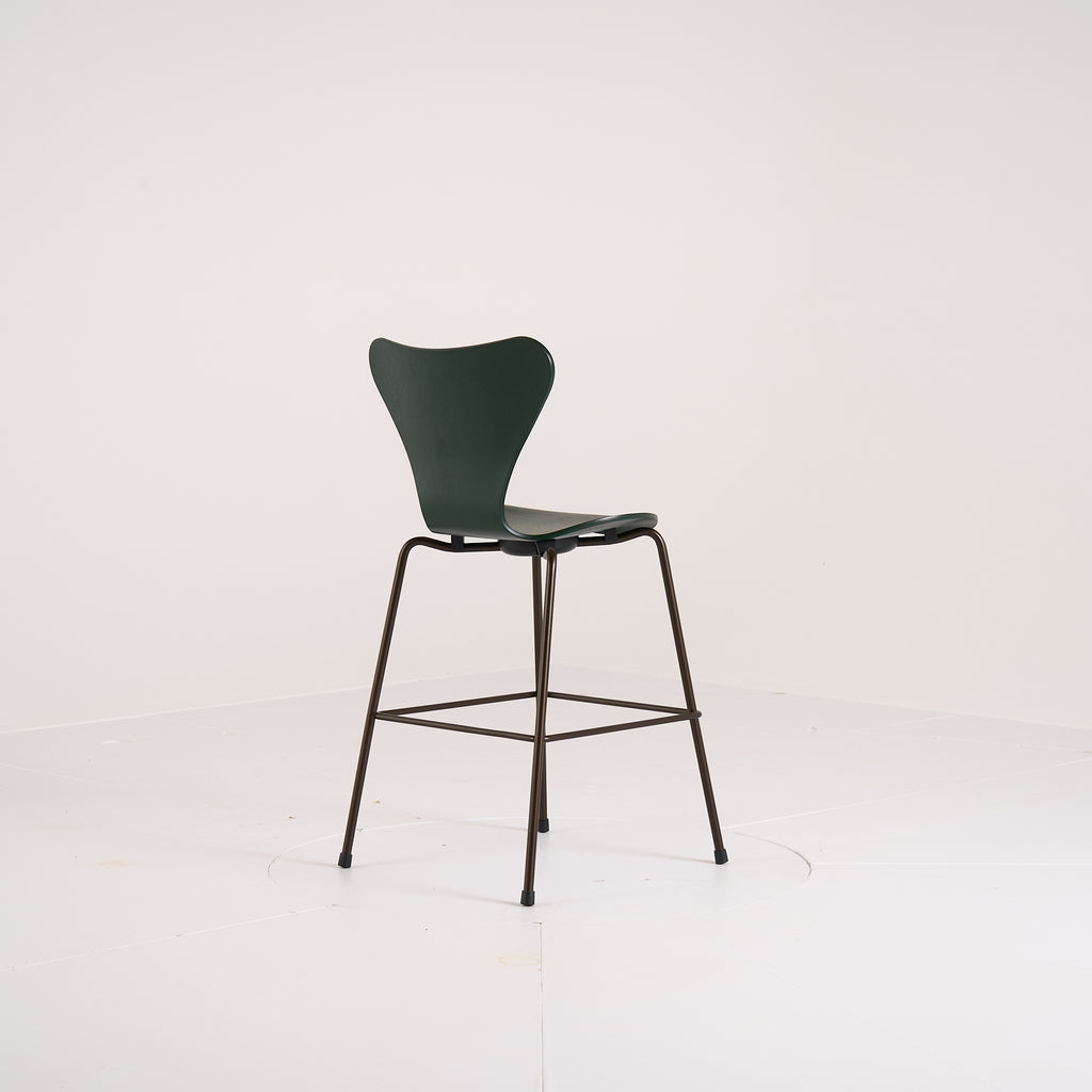 Series 7 Junior Chair by Fritz Hansen in Evergreen Ash / Brown Bronze | Floor Sample – Very Good | Shop Now | MO-FHA-840239-56-Hero Image-2