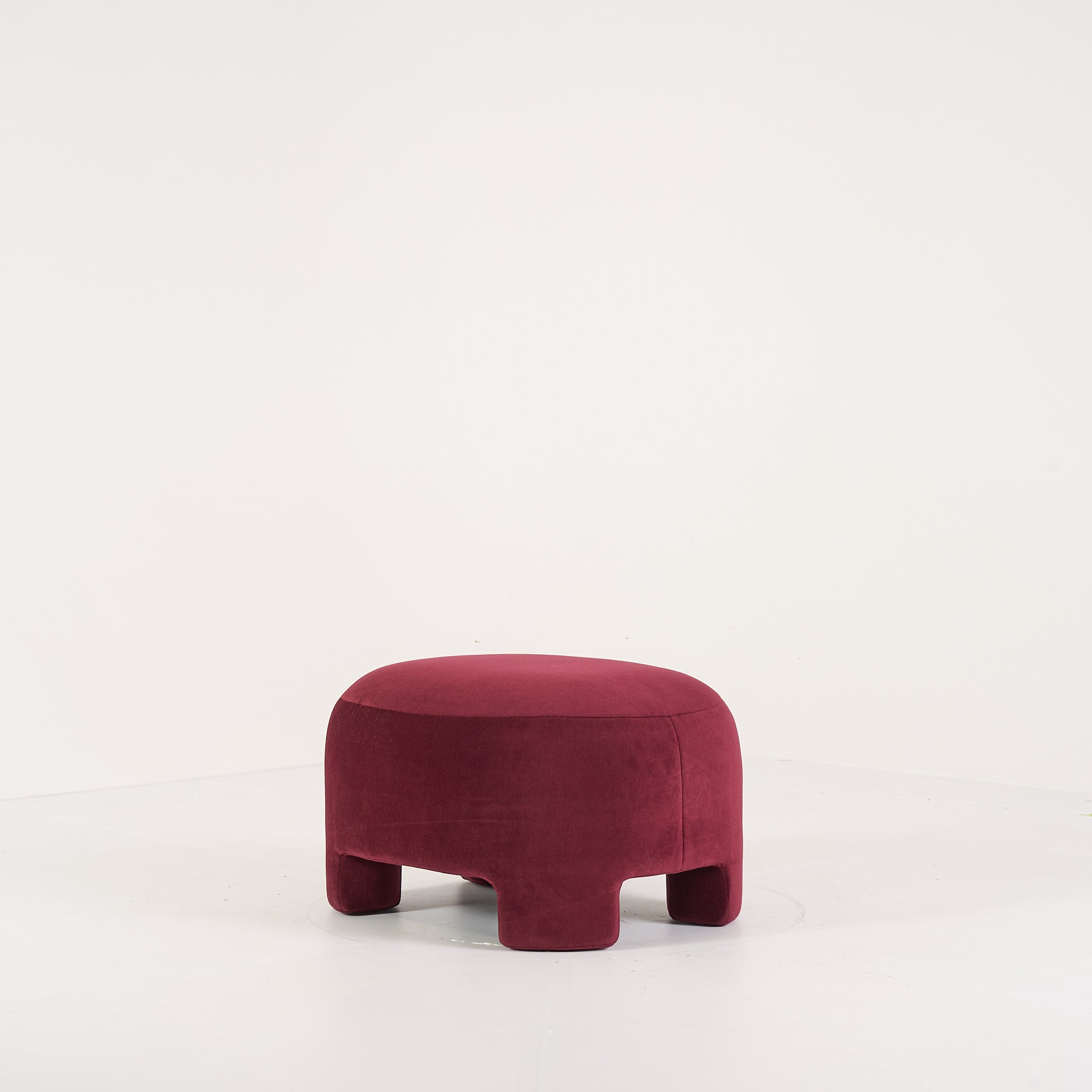 Taru Ottoman by Ligne Roset in Gentle Bordeaux | Floor Sample – Very Good | Shop Now | MO-LIR-14300300-1216-Hero Image-4