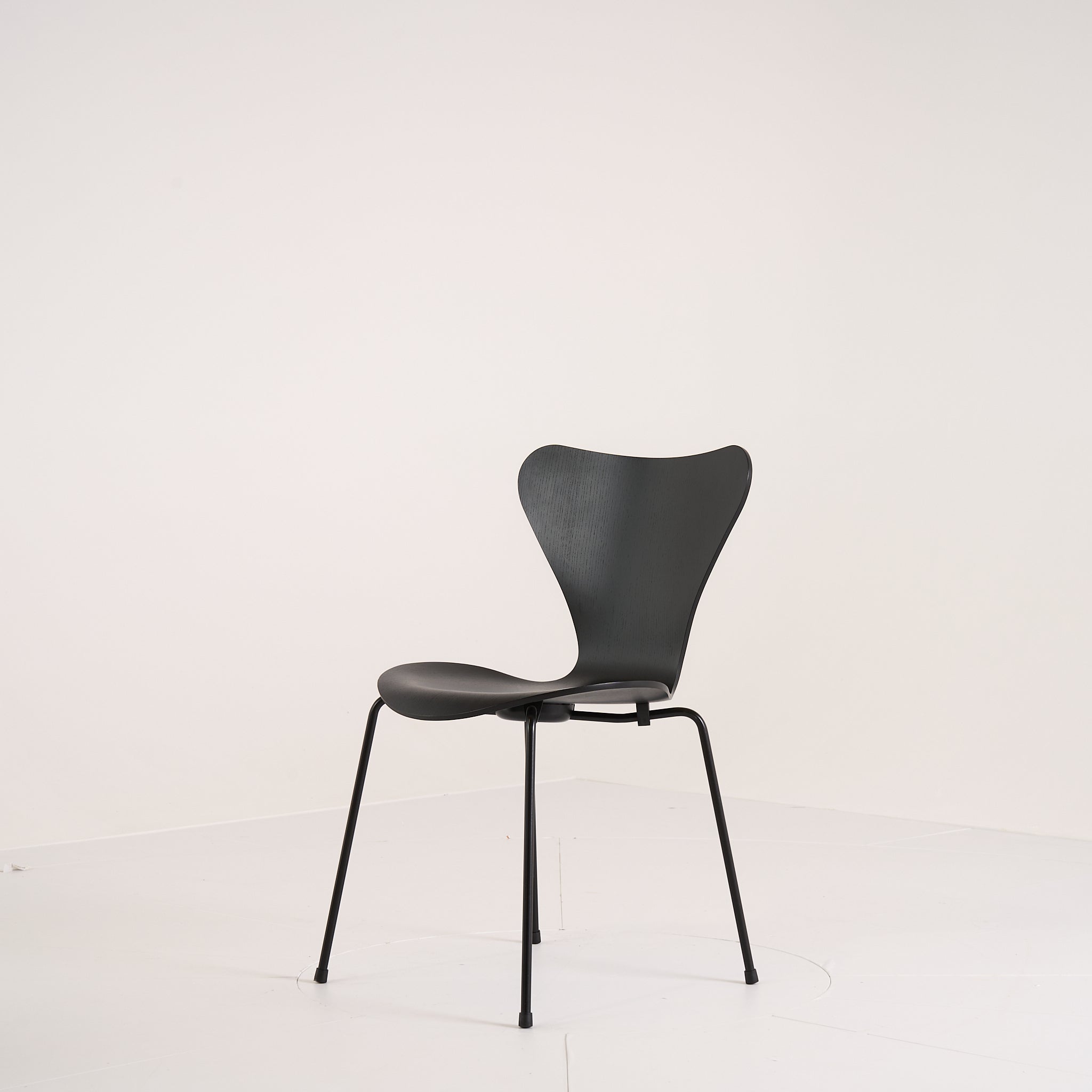 Series 7 Chair by Fritz Hansen in Black Ash / Black | Well Loved – Fair | Shop Now | MO-FHA-3107-59-Hero Image-6