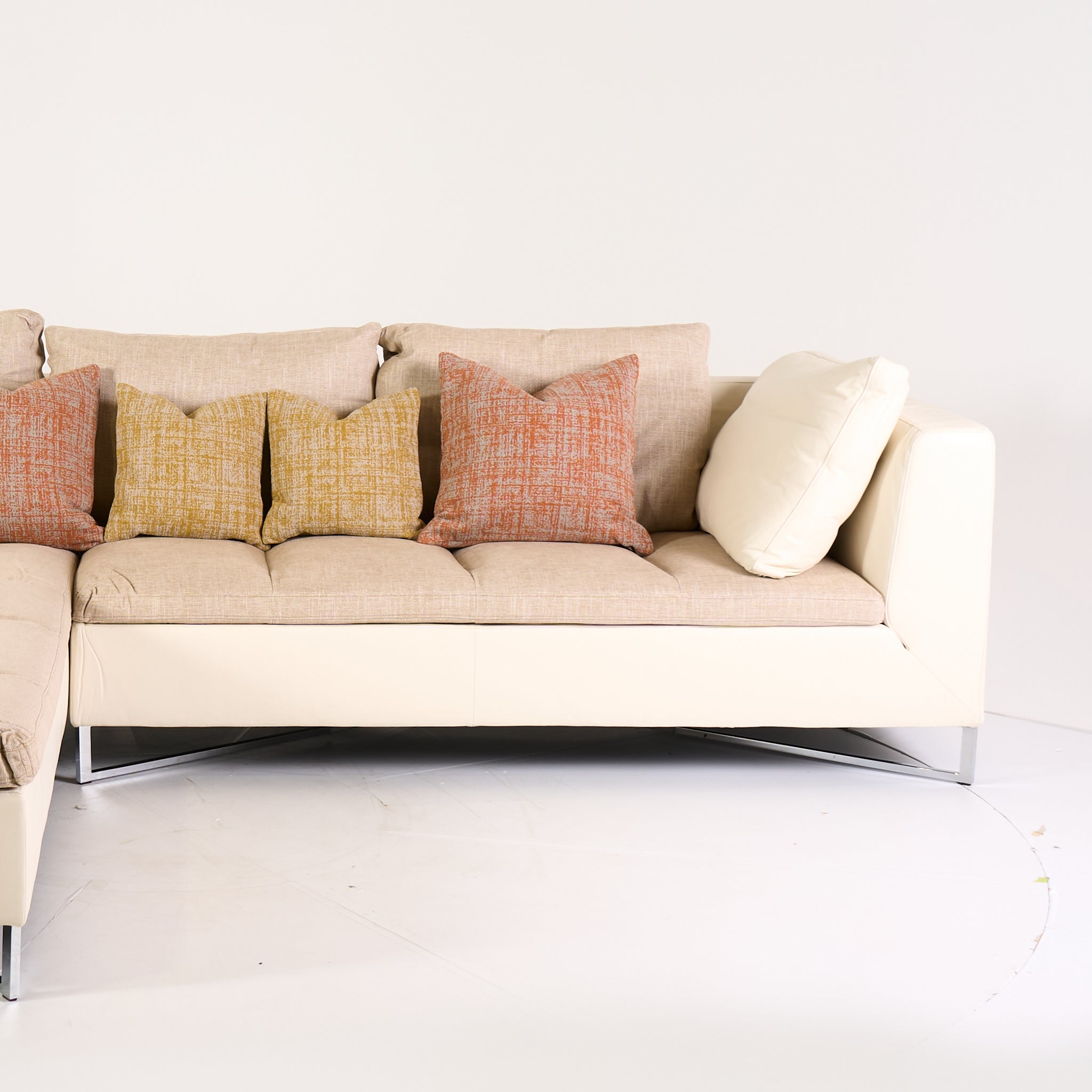 Feng Modular Sofa by Ligne Roset in Cuir Diva / Kerala Blanc, Ficelle | Gently Used – Good | Shop Now | MO-LIR-13600010_13600020_13600130_13600140_13600730_13600750-1171-Hero Image-2