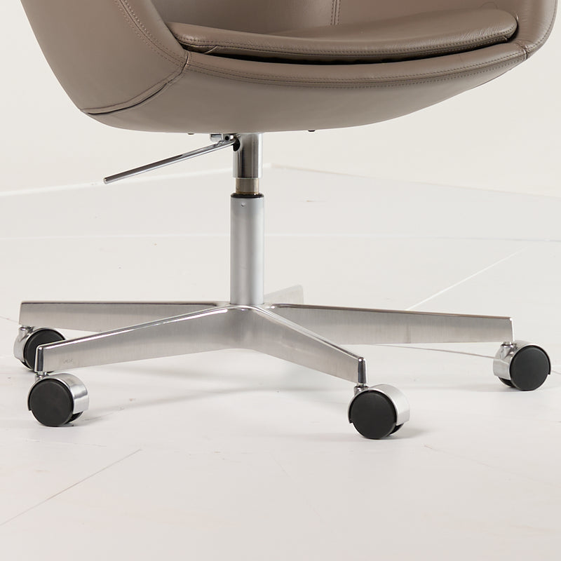 Little Giraffe Chair-Detail Image-1