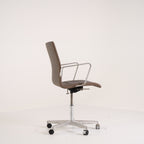 Oxford by Fritz Hansen in Low Back / Canvas 264 / Chrome | Project Piece – As-Is | Shop Now | MO-FHA-3291W-45-Hero Image-4