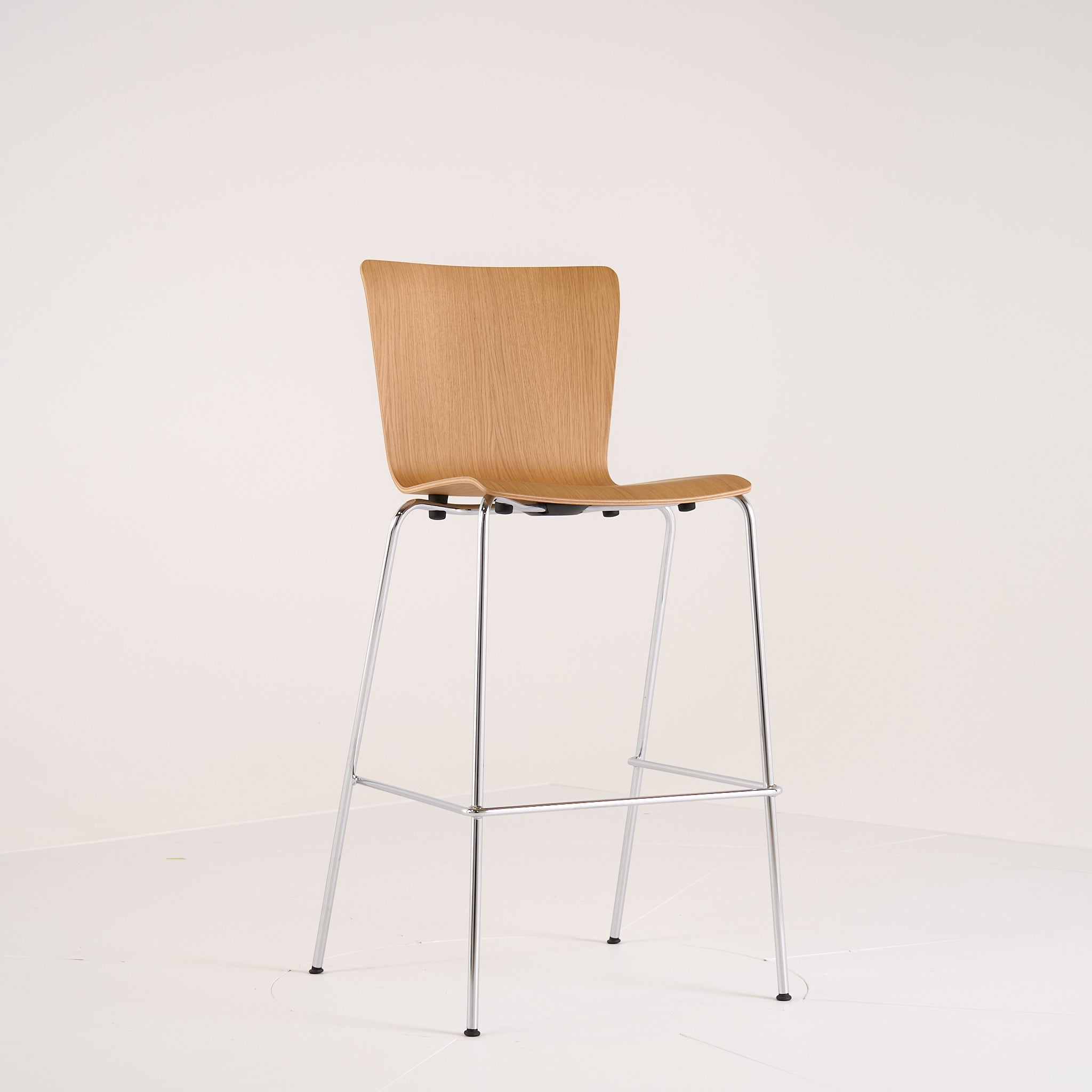 Vico Duo Barstool by Fritz Hansen in Oak / Chrome | Floor Sample – Very Good | Shop Now | MO-FHA-VM118-81-Hero Image-6
