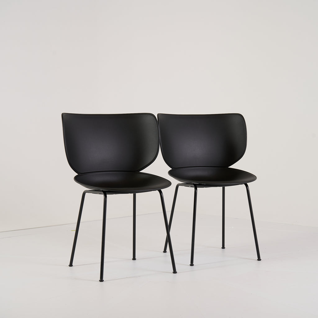 Hana Chairs Unupholstered Set of 2 by Moooi in Black/Black Non-Stacking | Gently Used – Good | Shop Now | MO-MOO-8718282380278-139-Hero Image-4