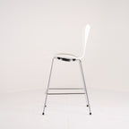 Series 7 Counter Stool by Fritz Hansen in Lacquered White / Chrome | Floor Sample – Very Good | Shop Now | MO-FHA-3187-54-Hero Image-3