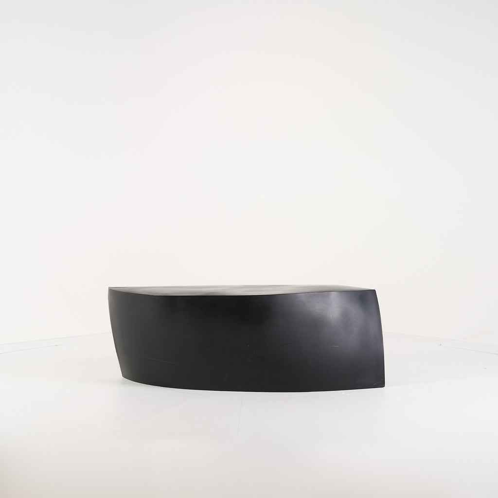 Gehry Bench by Heller in Black | Well Loved – Fair | Shop Now | MO-HLR-1018_06-1386-Hero Image-1