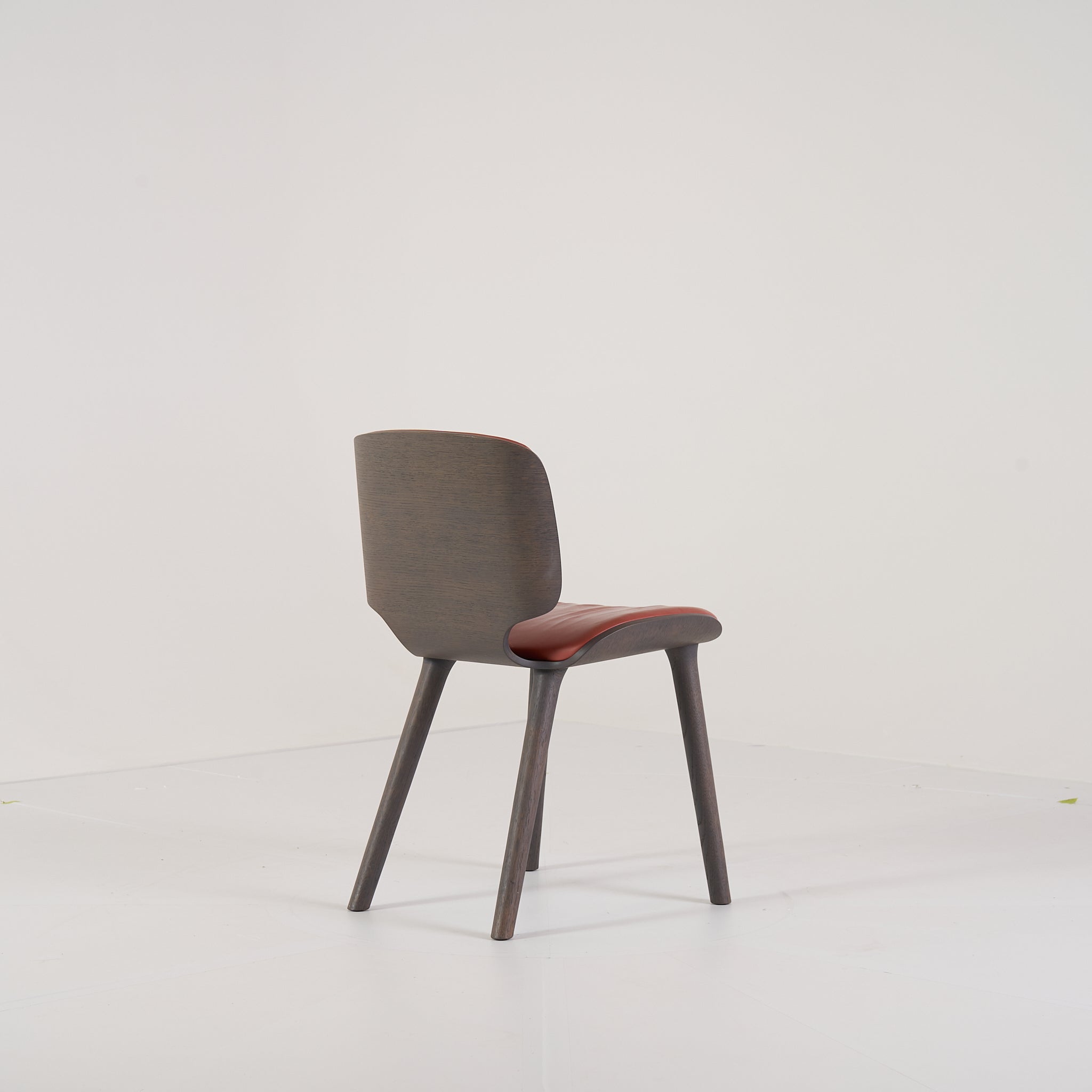 Nut Dining Chair by Moooi in Spectrum Red Brown 30172, Grey | Gently Used – Good | Shop Now | MO-MOO-8718282748900-152-Hero Image-5