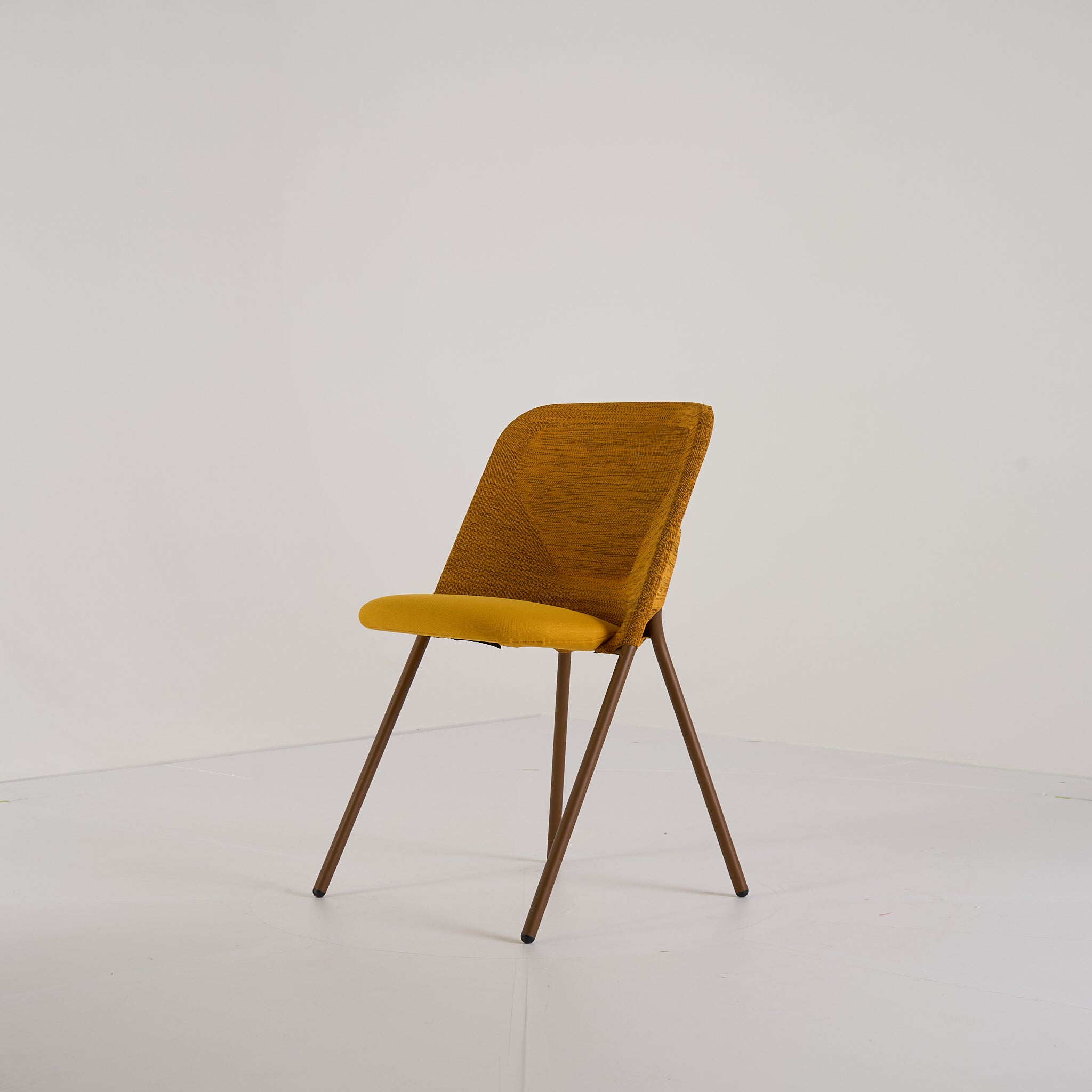 Shift Dining Chair by Moooi in Warm Ochre | Well Loved – Fair | Shop Now | MO-MOO-MOSSCDI3-179-Hero Image-5