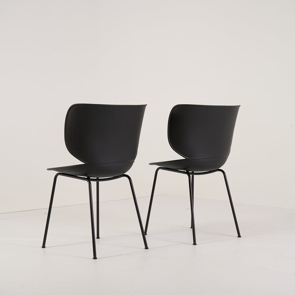 Hana Chairs Unupholstered Set of 2 by Moooi in Black, Non-Stacking | Gently Used – Good | Shop Now | MO-MOO-8718282380278-1248-Hero Image-1