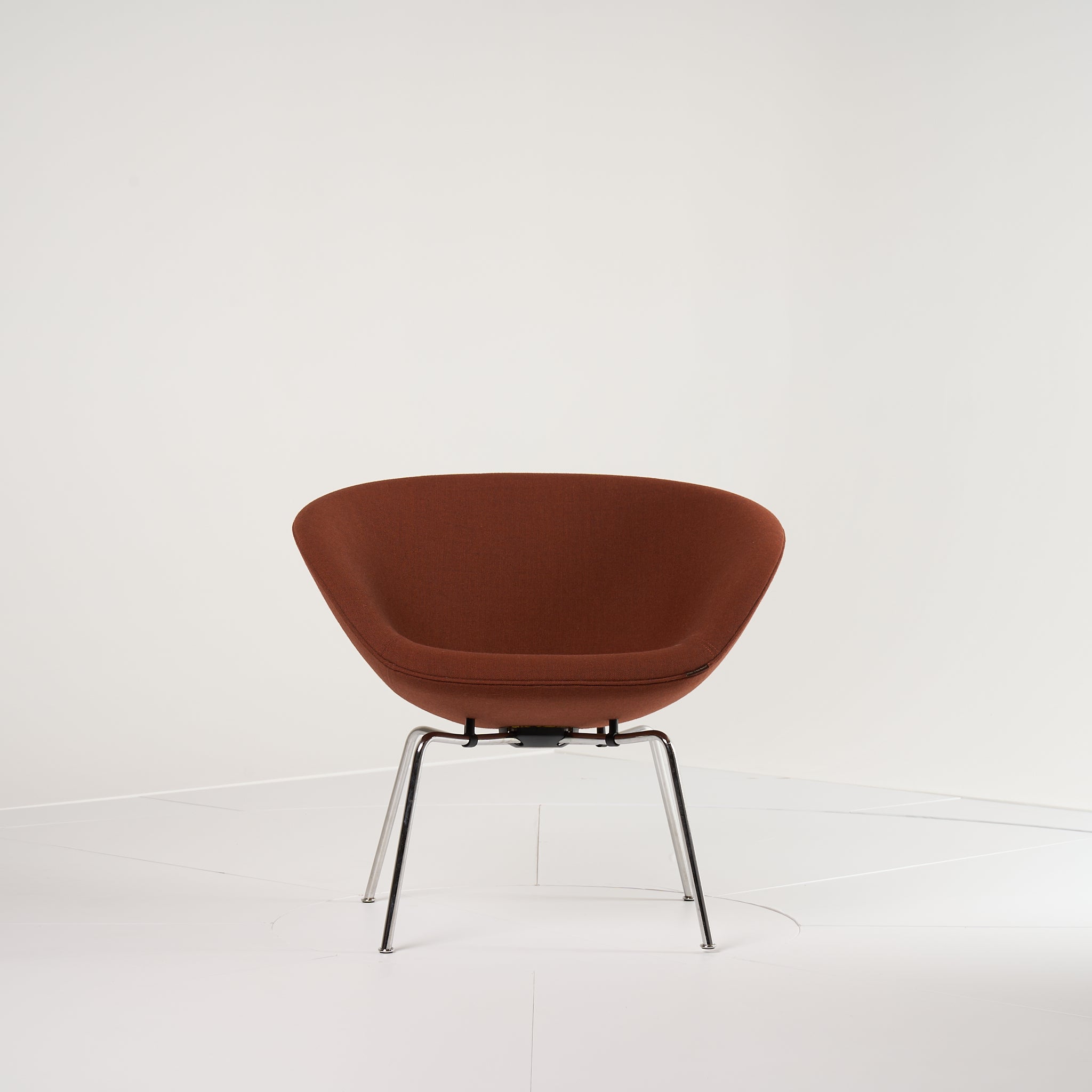 Pot Chair by Fritz Hansen in Christianshavn 1134 (Dark Orange) / Chrome | Floor Sample – Very Good | Shop Now | MO-FHA-3118-32-Hero Image-2