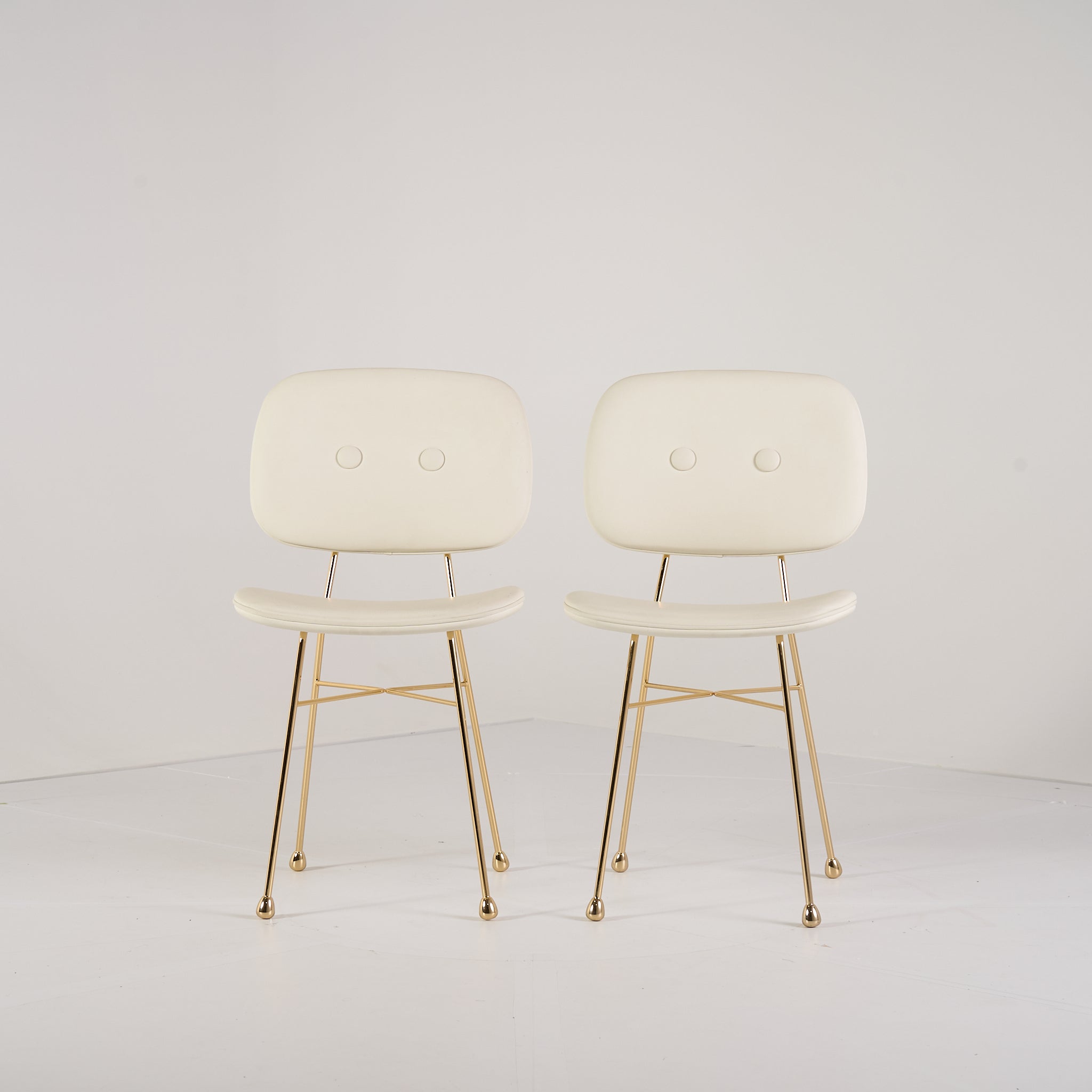 Golden Chair (Set of 2) by Moooi in Custom White Leather | Well Loved – Fair | Shop Now | MO-MOO-8718282773896-170-Hero Image-2
