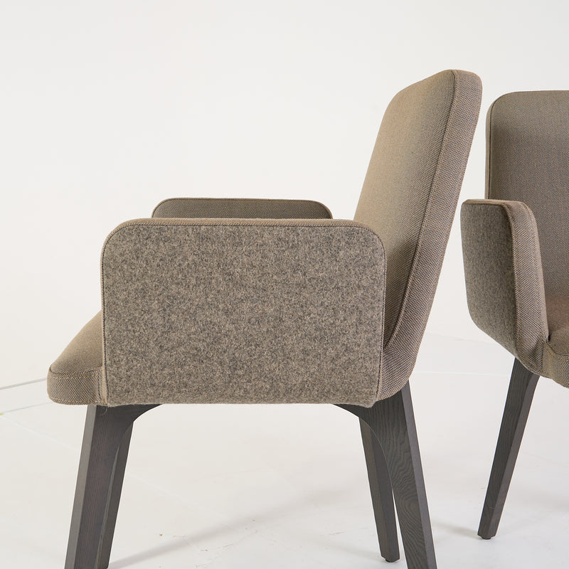 Vik Chair with arms (Set of 2)-Detail Image-1