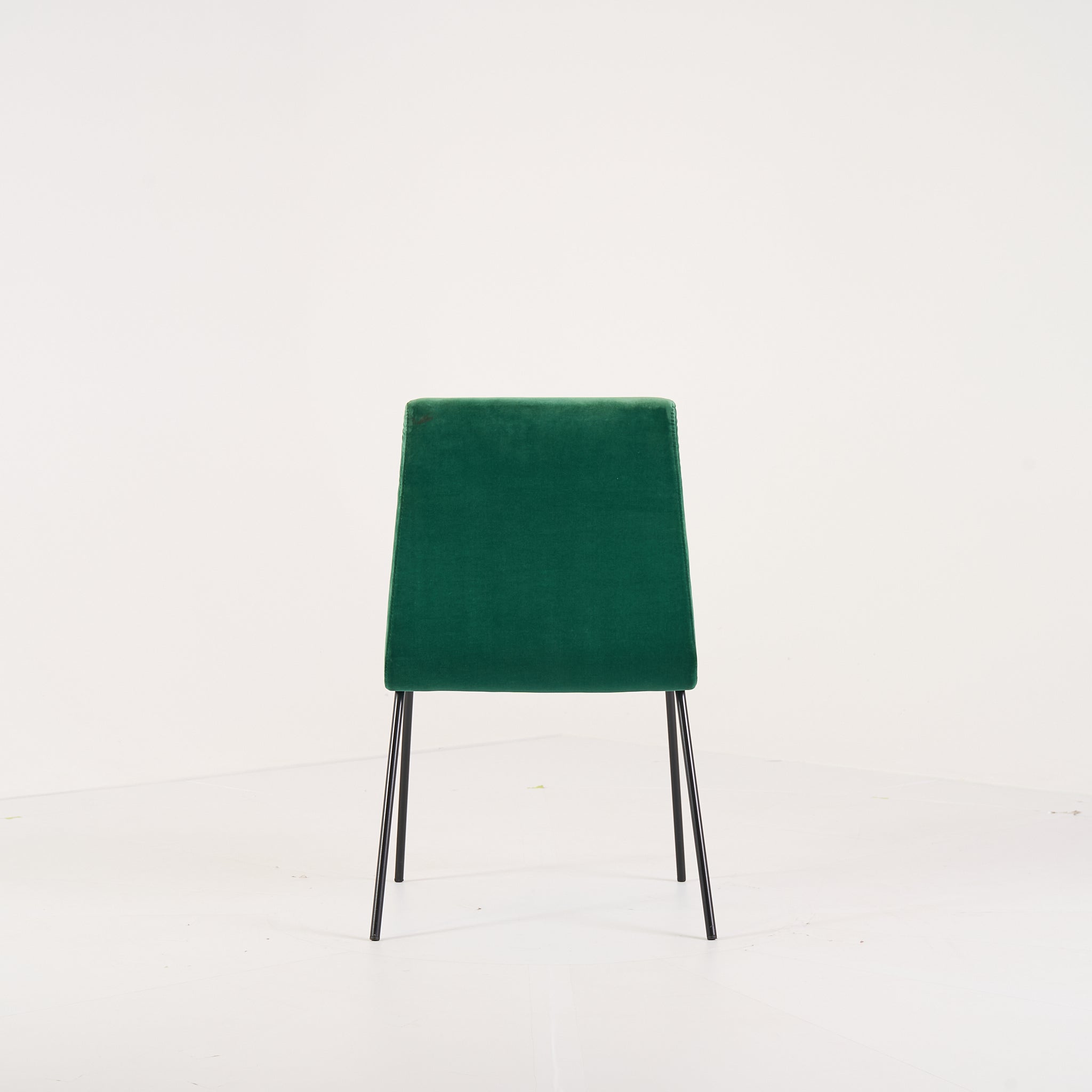 Tv Dining chair by Ligne Roset in Harald Meleze | Well Loved – Fair | Shop Now | MO-LIR-10262000-1208-Hero Image-5