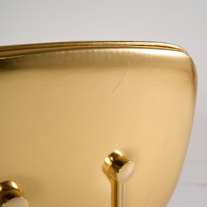 The Golden Chair-Detail Image-2