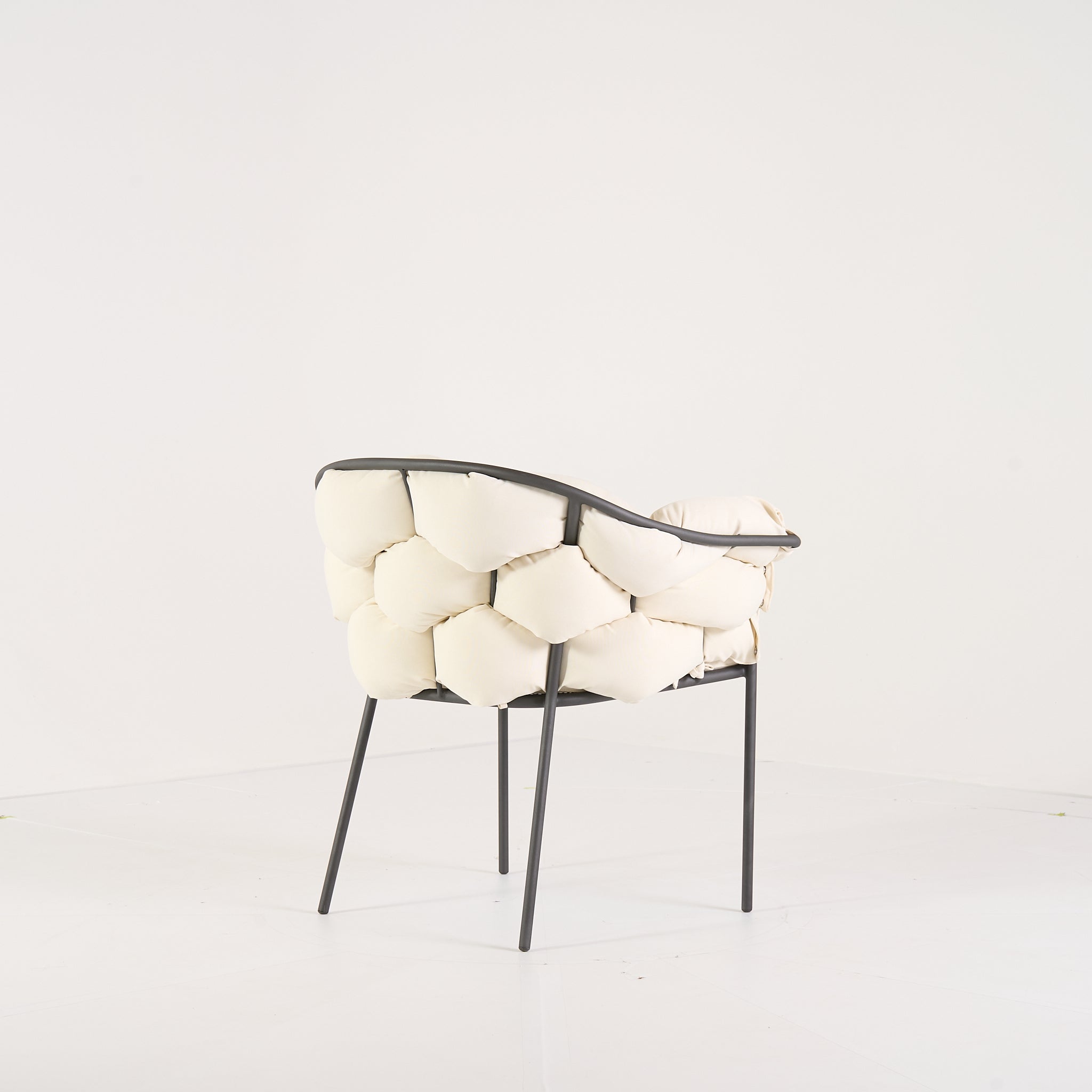 Serpentine Chair with Arms by Ligne Roset in Outdoor, Ecru Fabric | Gently Used – Good | Shop Now | MO-LIR-10262095-1167-Hero Image-4