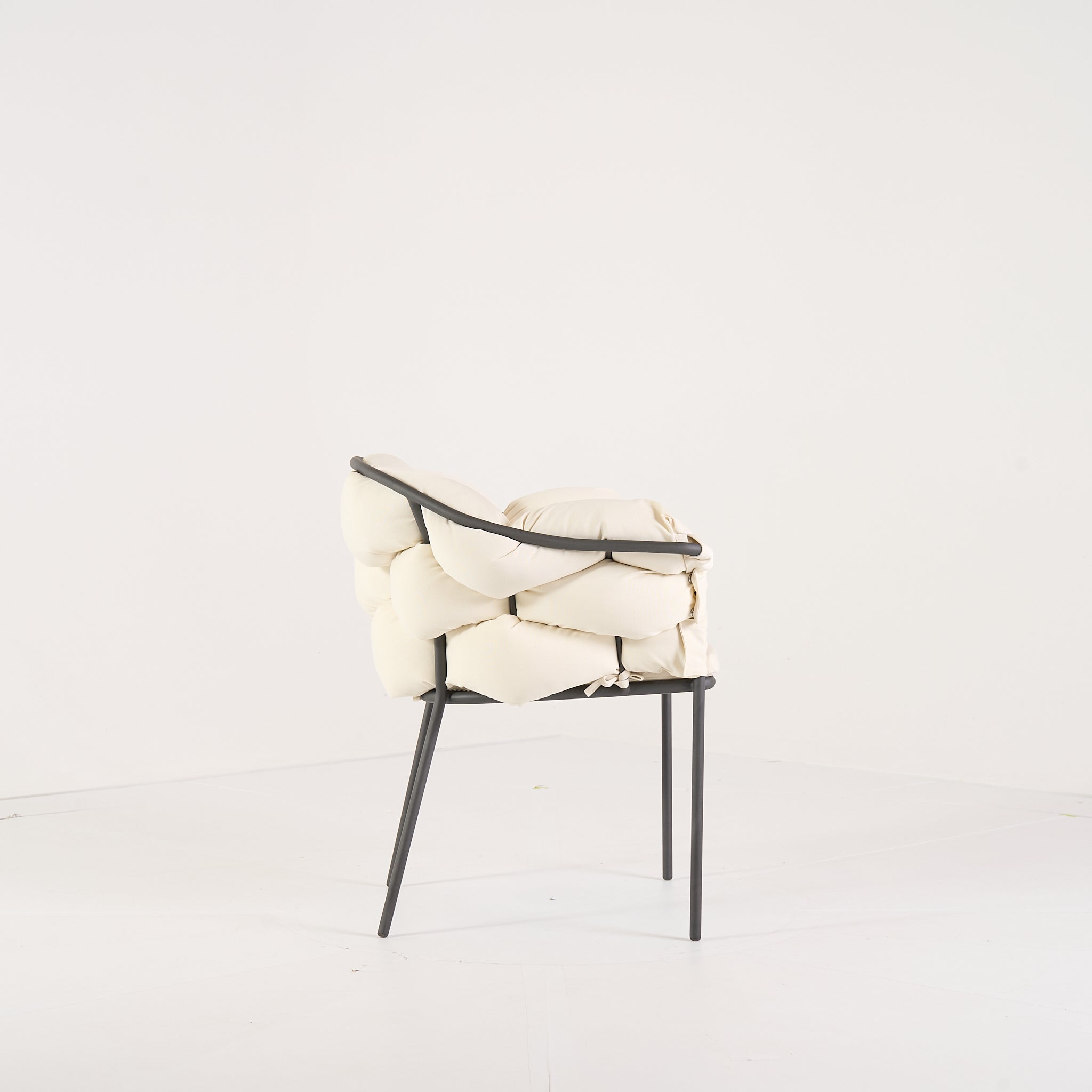 Serpentine Chair with Arms by Ligne Roset in Outdoor, Ecru Fabric | Gently Used – Good | Shop Now | MO-LIR-10262095-1167-Hero Image-3