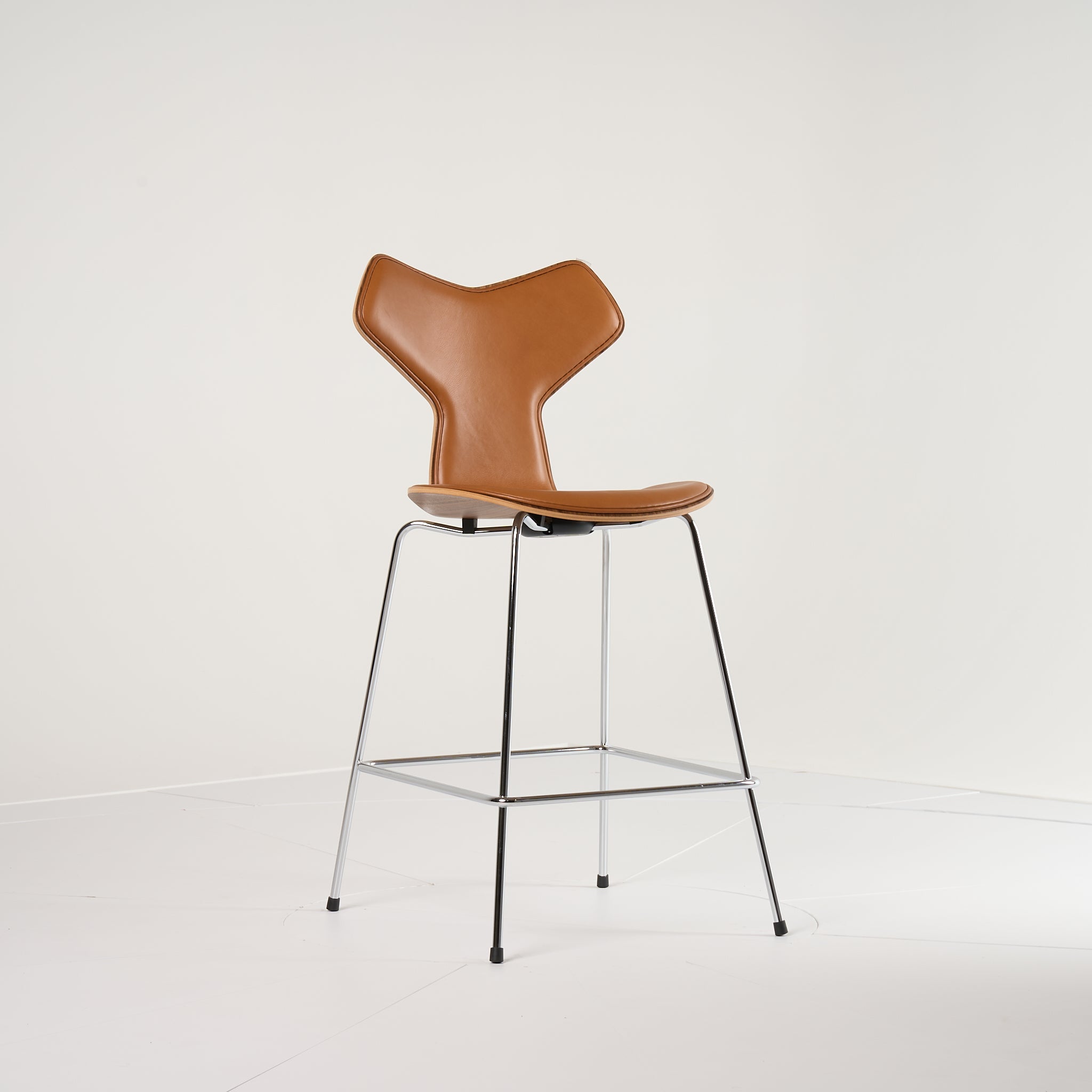Grand Prix Counter Stool by Fritz Hansen in Walnut / Grace Walnut / Chrome | Floor Sample – Very Good | Shop Now | MO-FHA-3138FRU-46-Hero Image-6