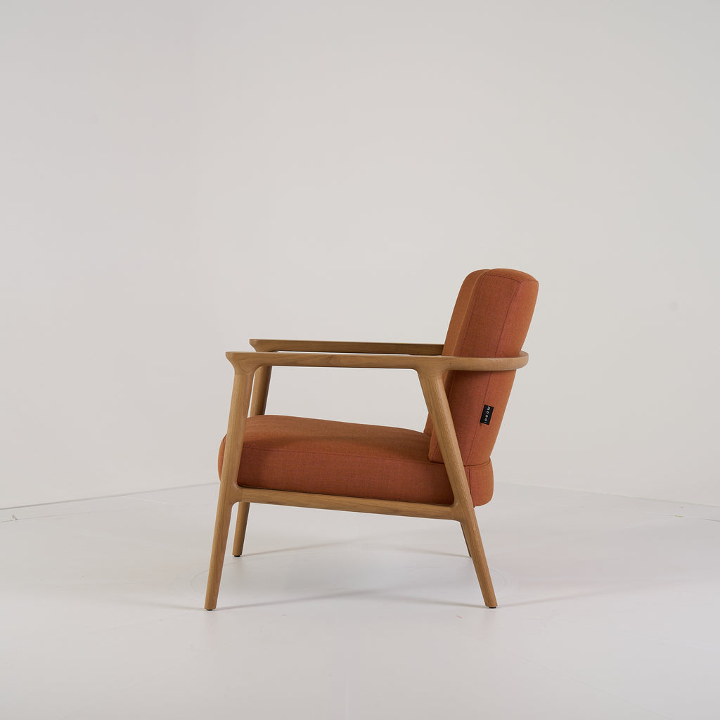 Zio Lounge Chair by Moooi in Hallingdal 65, 116, Natural Oil | Floor Sample – Very Good | Shop Now | MO-MOO-8718282767789-184-Hero Image-6