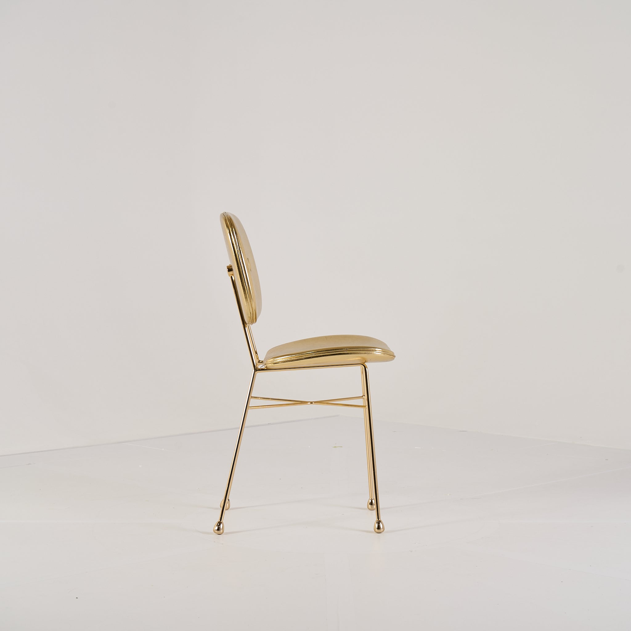 The Golden Chair by Moooi in Gold / Plated with Real Gold | Well Loved – Fair | Shop Now | MO-MOO-8718282340142-149-Hero Image-3