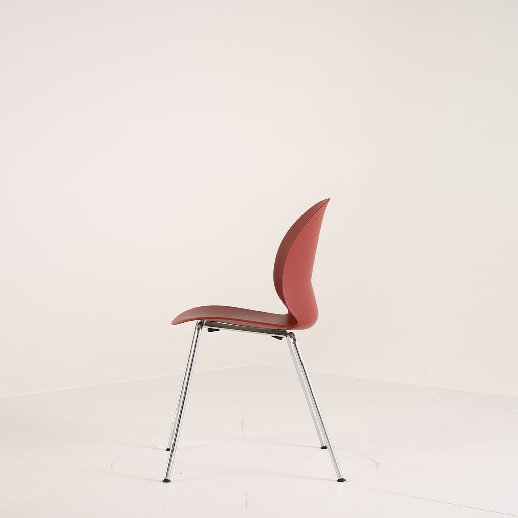 Recycle Chair by Fritz Hansen in Dark Red / Chrome | Gently Used – Good | Shop Now | MO-FHA-N02_10_Chair-89-Hero Image-7