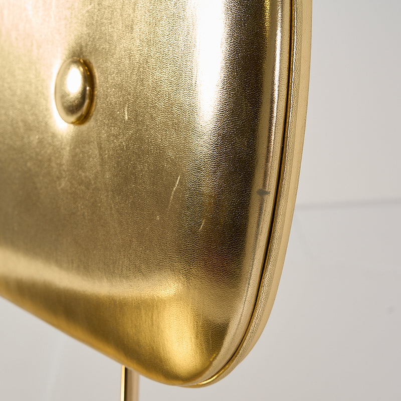 The Golden Chair-Detail Image-3