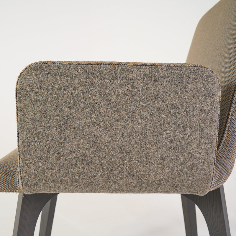 Vik Chair with arms (Set of 2)-Detail Image-3