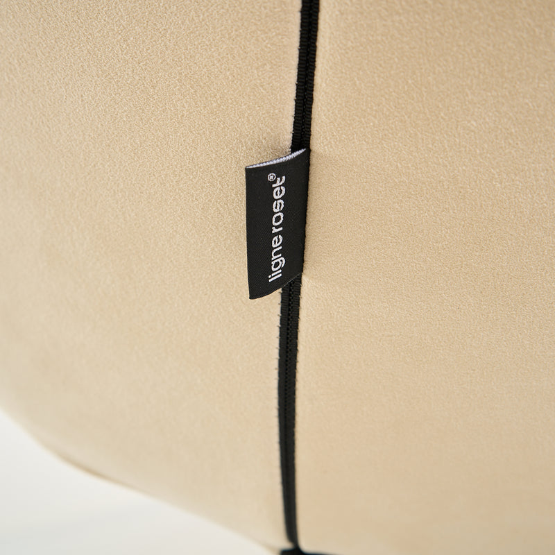 Manarola Swivelling Armchair-Detail Image-6