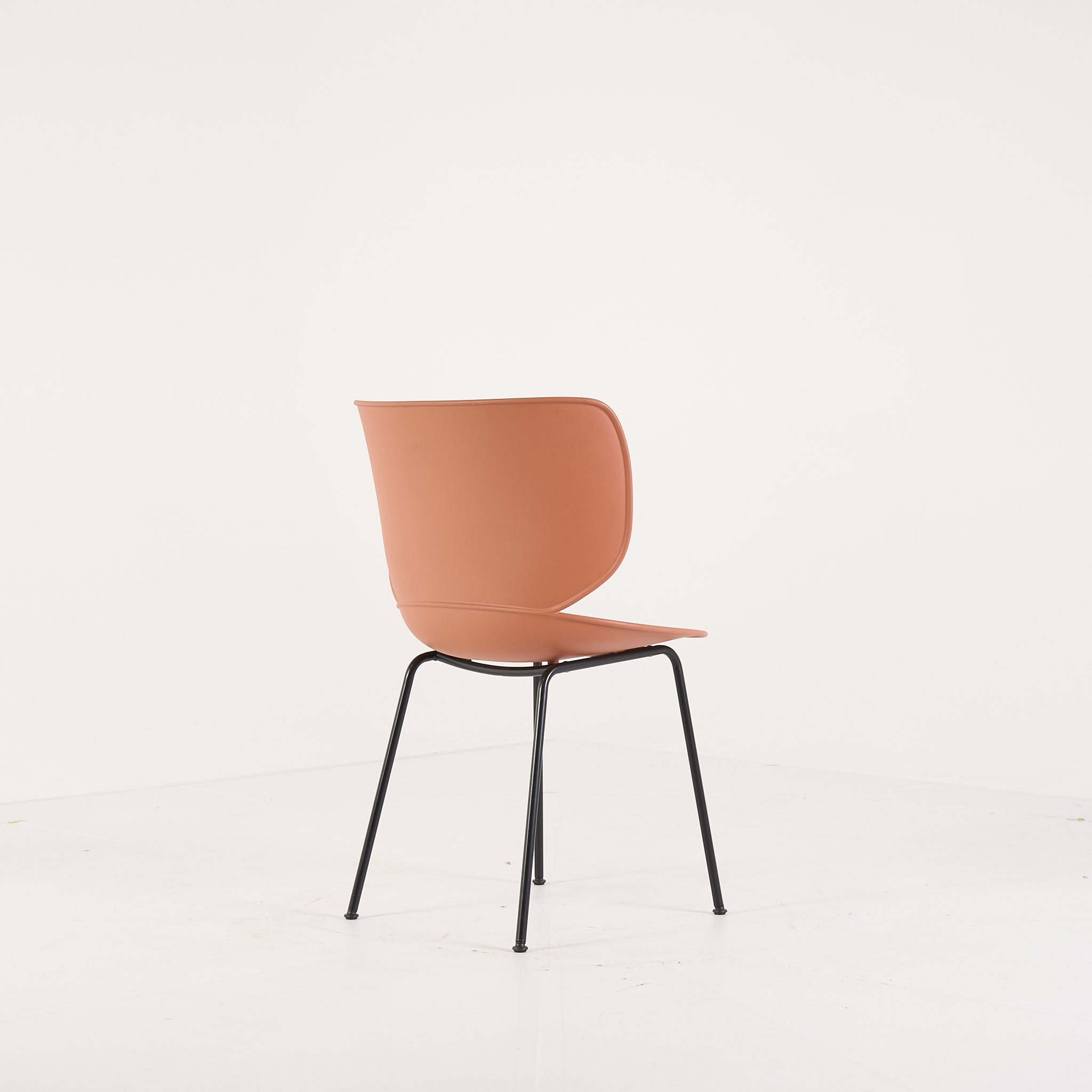 Hana Chair Un-Upholstered by Moooi in Terracotta Non-Stackable Black | Gently Used – Good | Shop Now | MO-MOO-8718282386935-1430-Hero Image-4