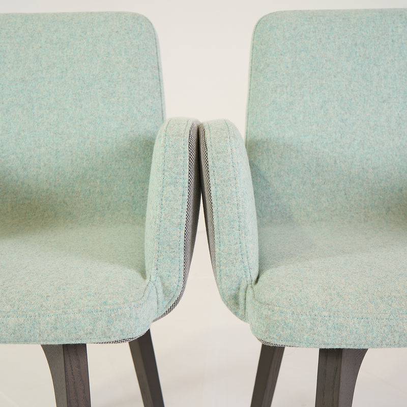 Vik Carver Chair with Arms (Set of 2)-Detail Image-6
