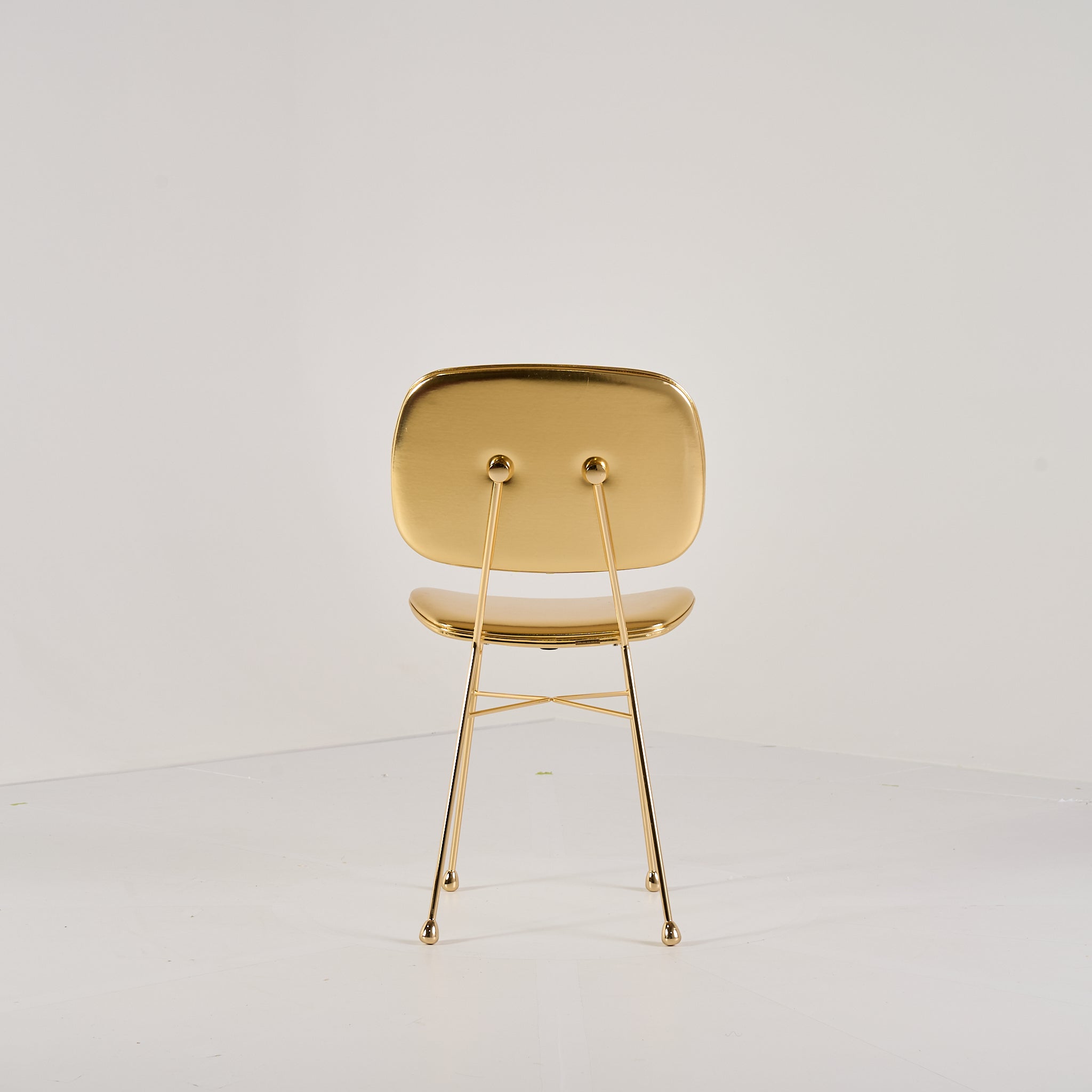 The Golden Chair by Moooi in The Golden Chair | Well Loved – Fair | Shop Now | MO-MOO-8718282340142-148-Hero Image-7