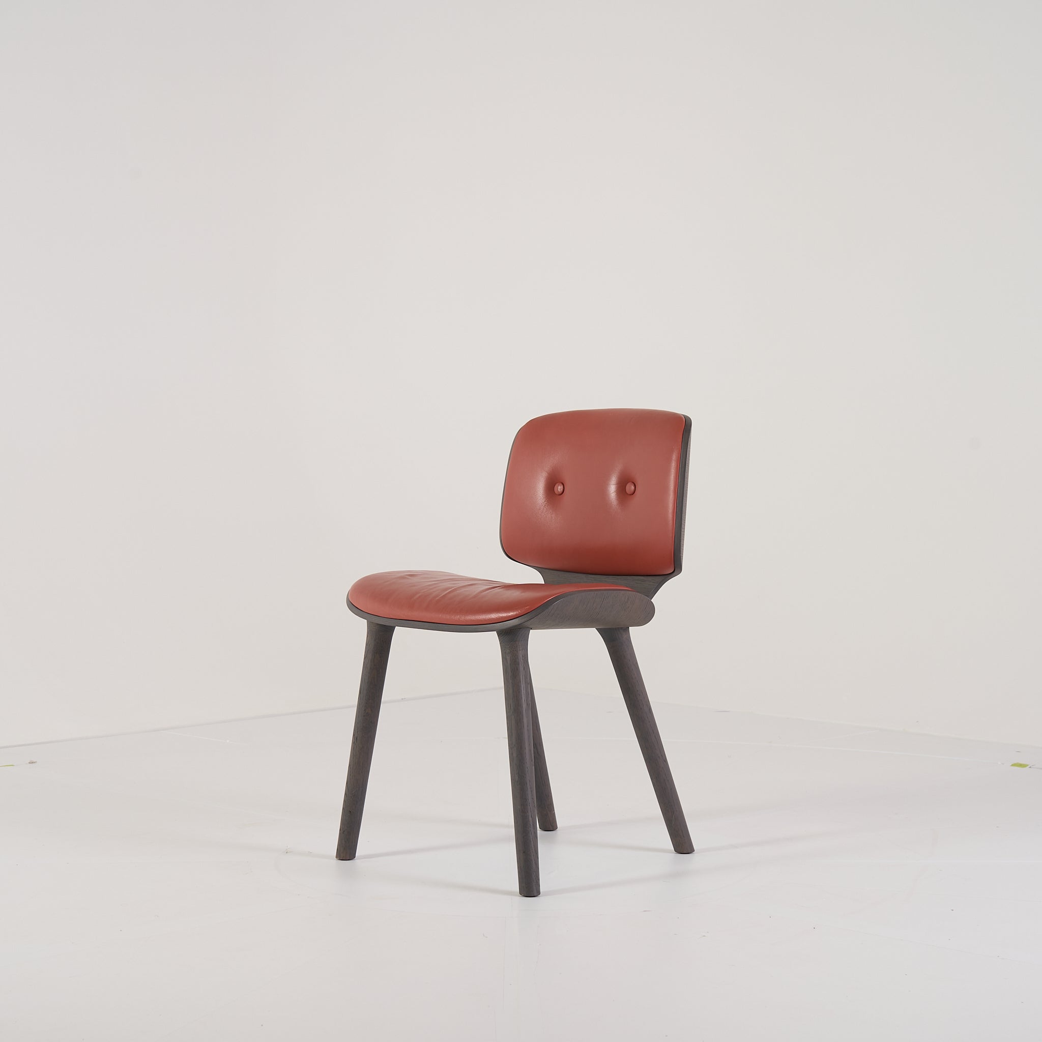 Nut Dining Chair by Moooi in Spectrum Red Brown 30172, Grey | Gently Used – Good | Shop Now | MO-MOO-8718282748900-155-Hero Image-7
