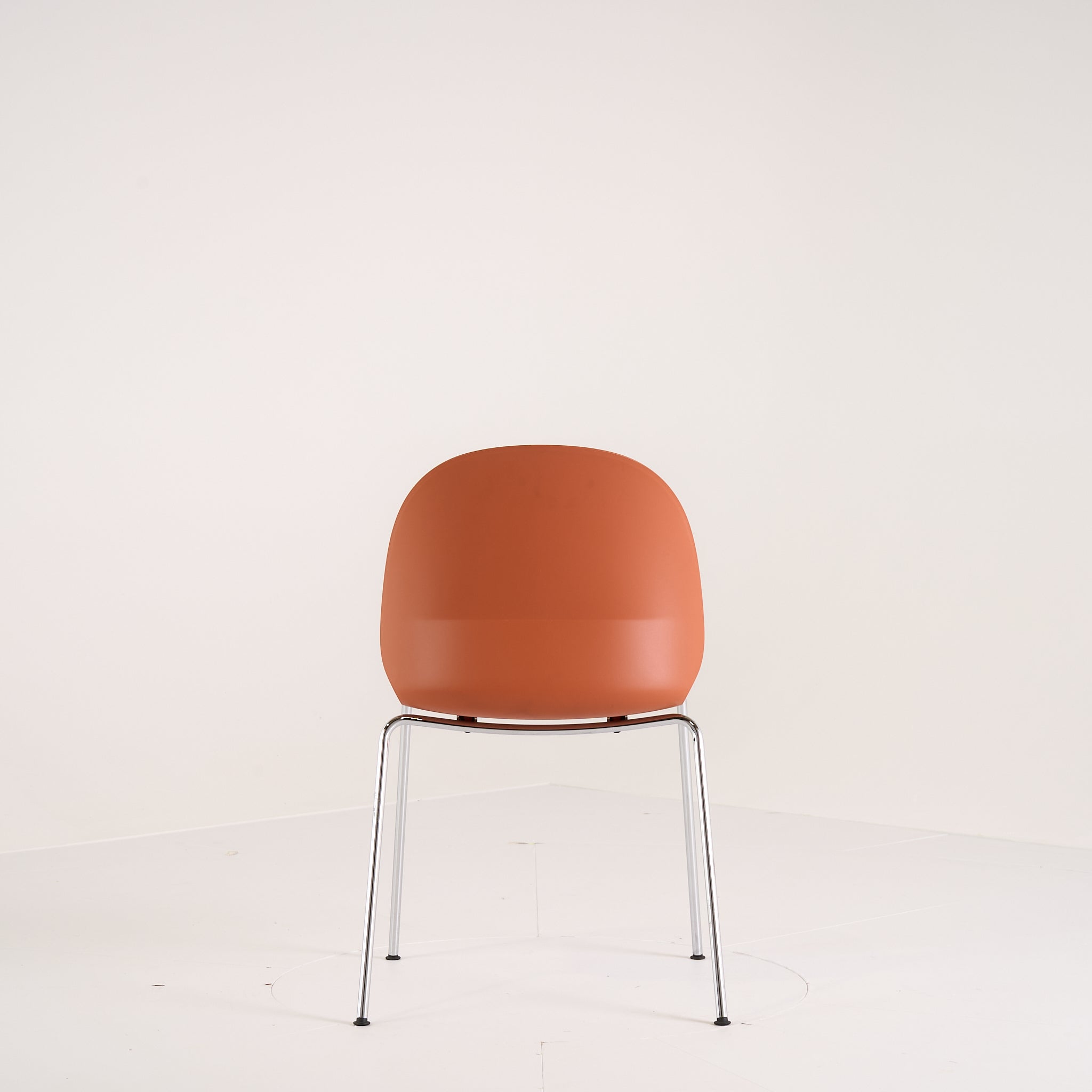 Recycle Chair by Fritz Hansen in Dark Orange / Chrome | Gently Used – Good | Shop Now | MO-FHA-N02_10_Chair-92-Hero Image-10