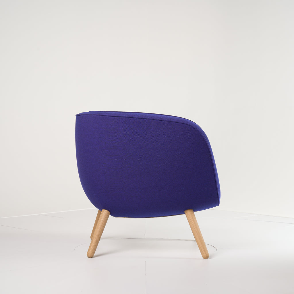Via57  by Fritz Hansen in Steelcut Trio 675 / Oak | Floor Sample – Very Good | Shop Now | MO-FHA-BI01-34-Hero Image-5