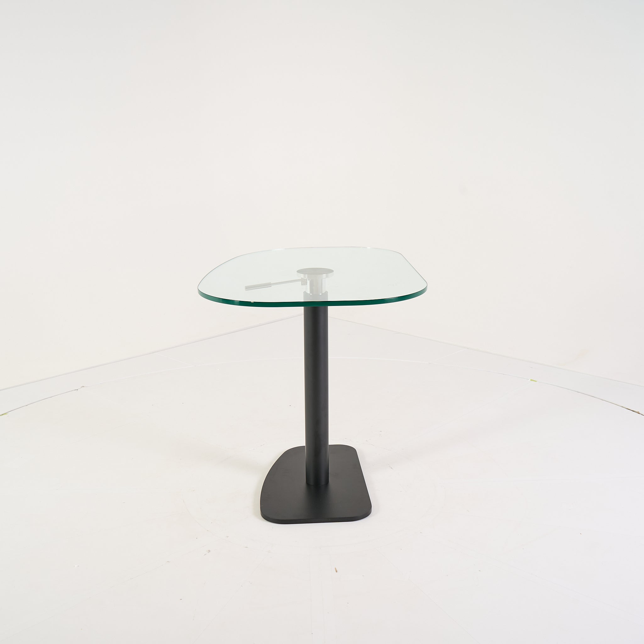 Piazza Table by Ligne Roset in Black Piston Base, Clear Glass Top | Floor Sample – Very Good | Shop Now | MO-LIR-19980002-1164-Hero Image-5