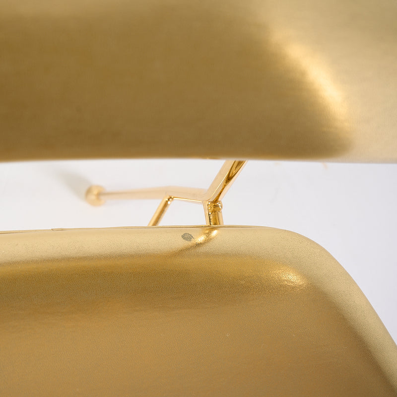 The Golden Chair-Detail Image-2