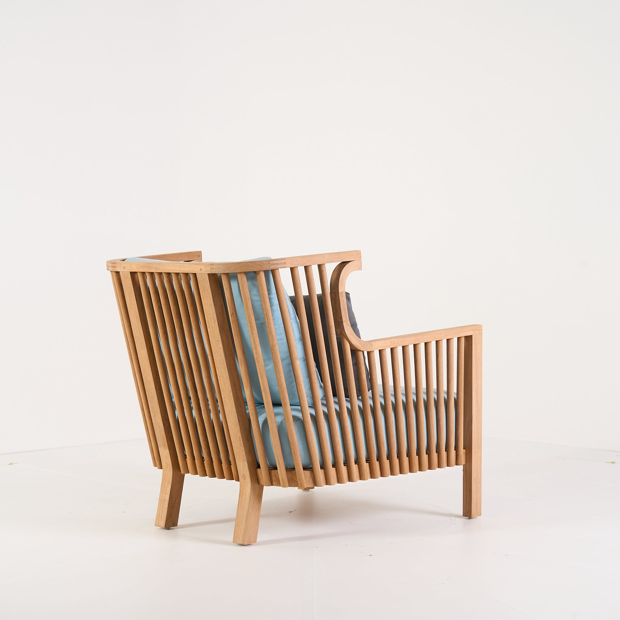 Elizabeth Chair by Ligne Roset in Élysée Custom Upholstery | Gently Used – Good | Shop Now | MO-LIR-332371-1416-Hero Image-4