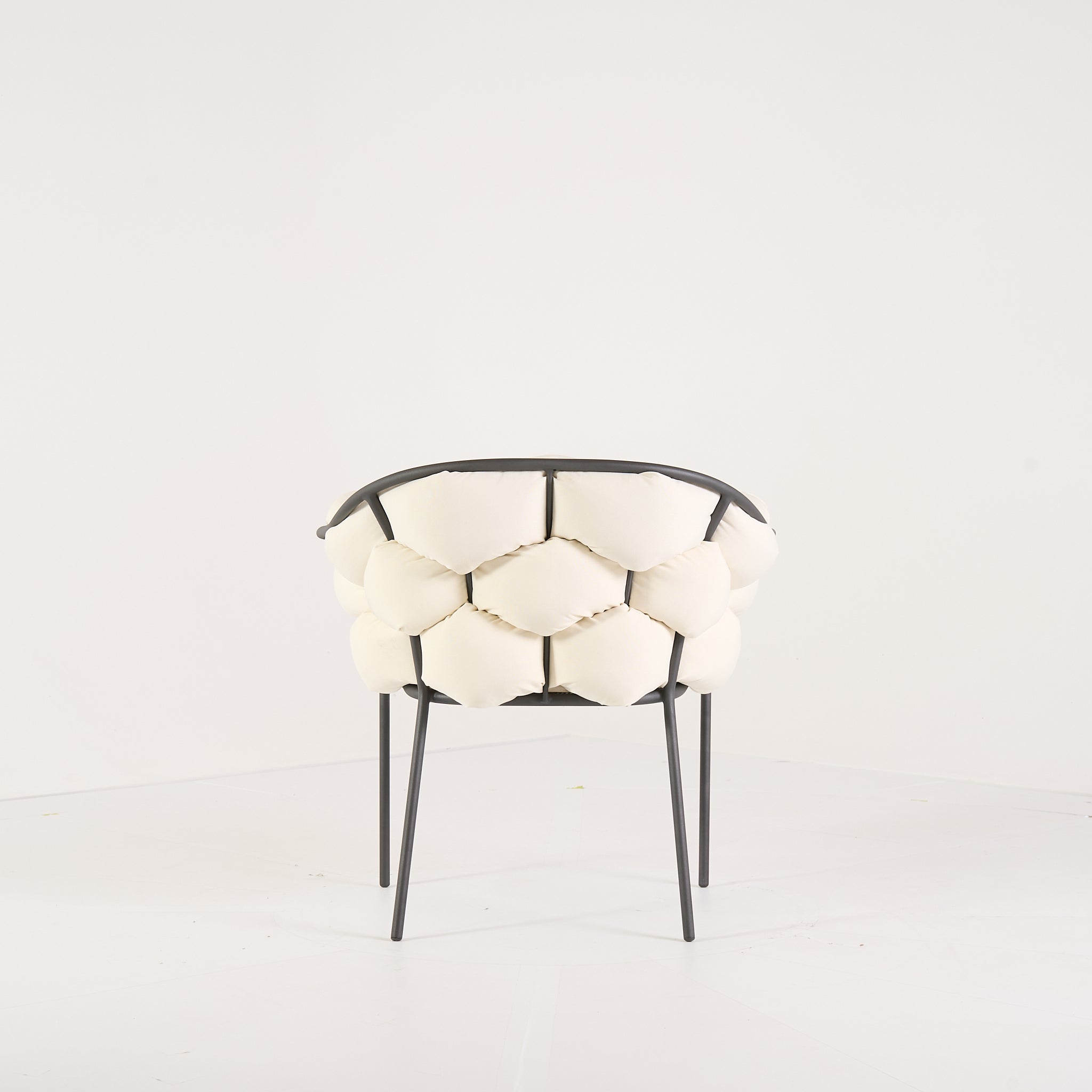 Serpentine Chair with Arms by Ligne Roset in Outdoor, Ecru Fabric | Gently Used – Good | Shop Now | MO-LIR-10262095-1167-Hero Image-5