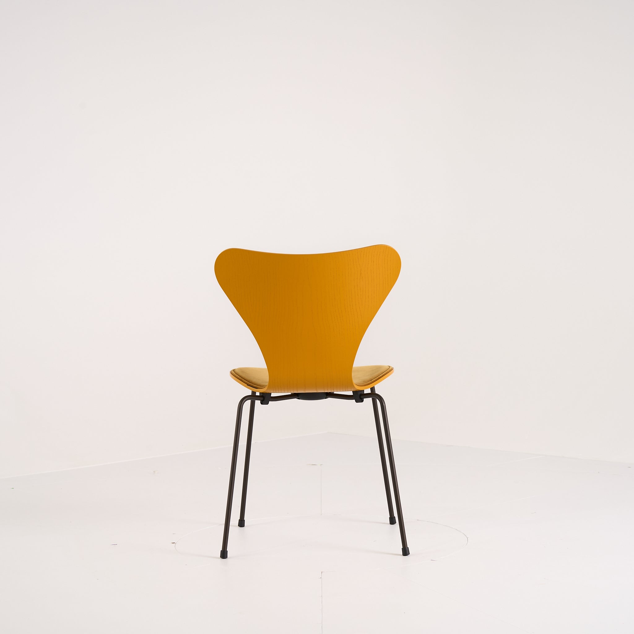 Series 7 Chair  by Fritz Hansen in Belfast Ochre / Burnt Yellow Ash / Brown Bronze | Floor Sample – Very Good | Shop Now | MO-FHA-3107FRU-62-Hero Image-1