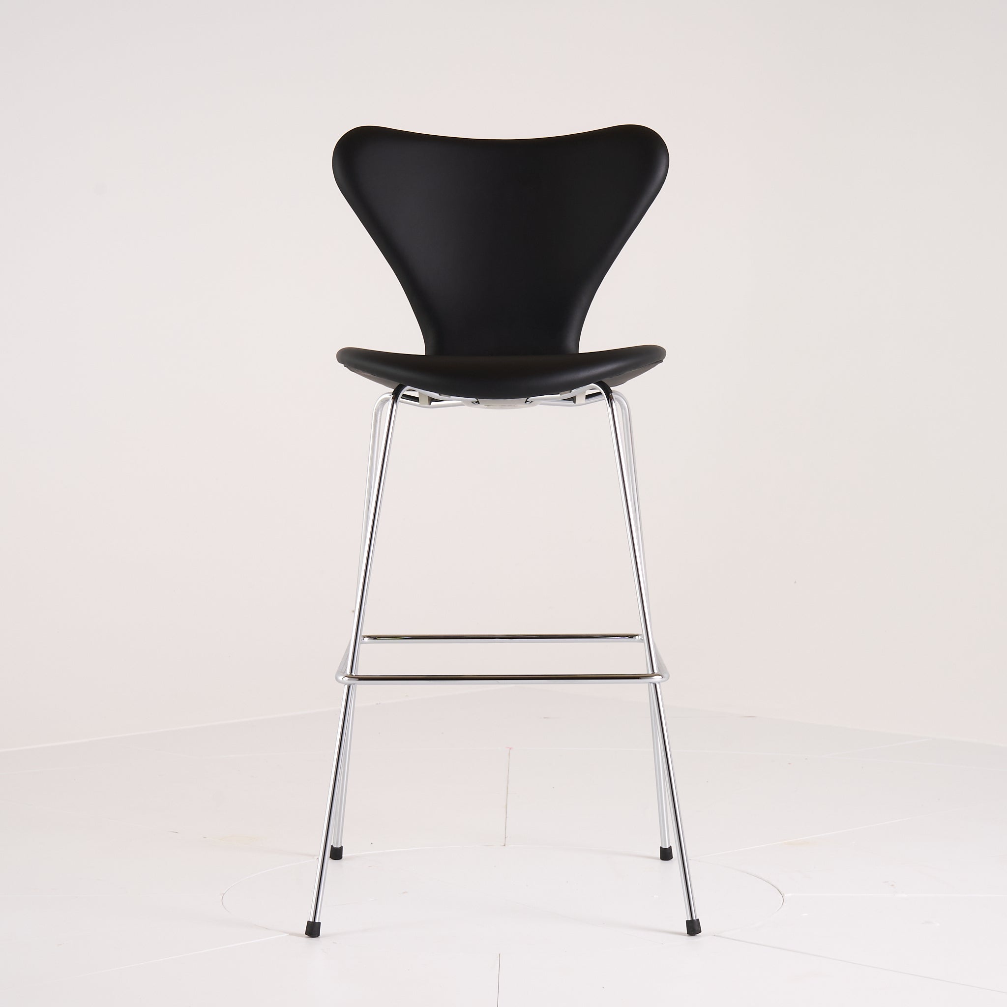 Series 7 Bar Stool by Fritz Hansen in Essential Leather Black / Chrome | Floor Sample – Very Good | Shop Now | MO-FHA-3197-52-Hero Image-7