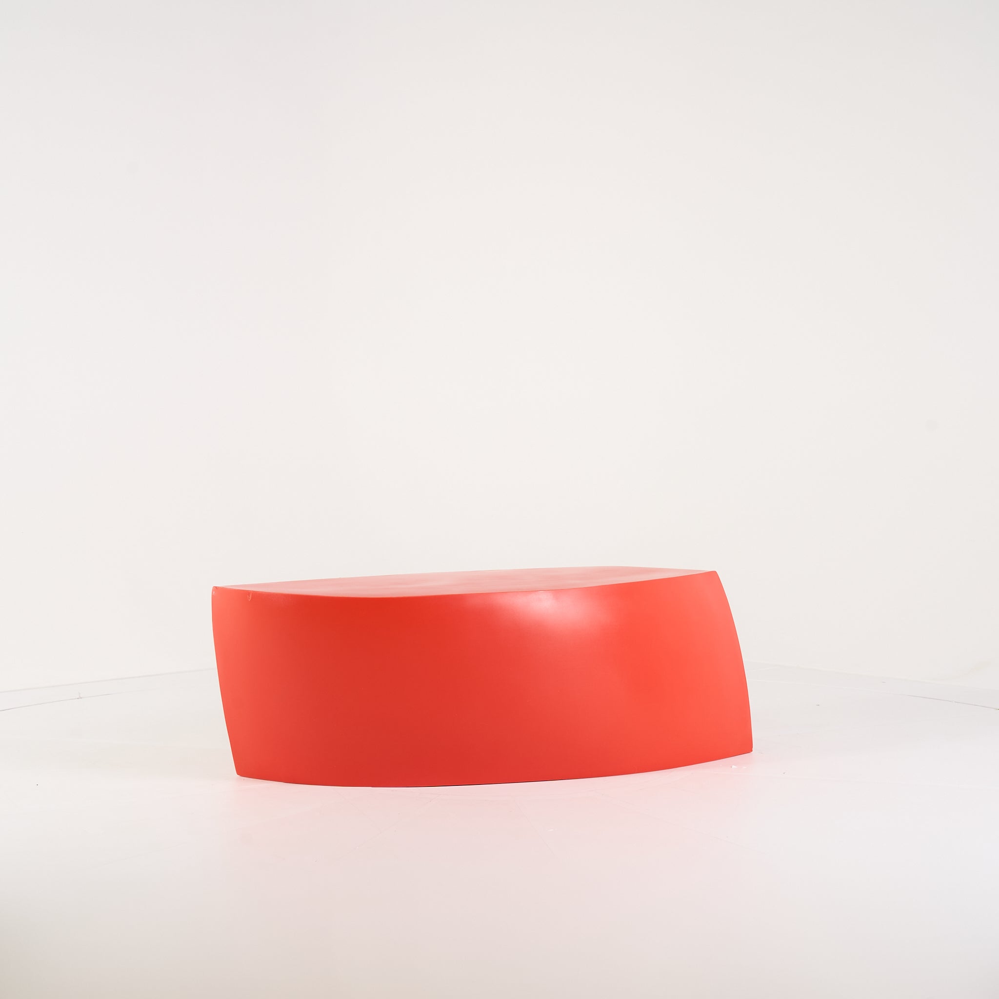 Gehry Bench by Heller in Red | Well Loved – Fair | Shop Now | MO-HLR-1018_02-1387-Hero Image-2