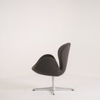 Swan Chair  by Fritz Hansen in Fame 61060 (Grey) / Brushed Aluminum | Floor Sample – Very Good | Shop Now | MO-FHA-3320-27-Hero Image-5