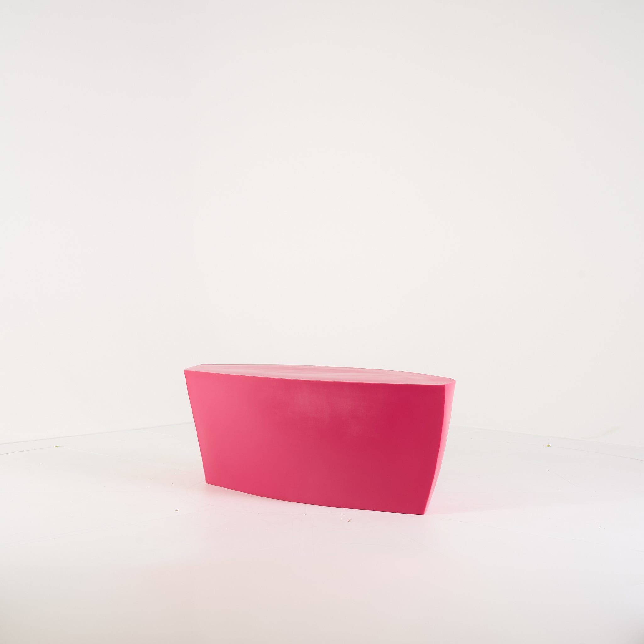 Gehry Bench by Heller in Magenta | Gently Used – Good | Shop Now | MO-HLR-1018_07-1410-Hero Image-4