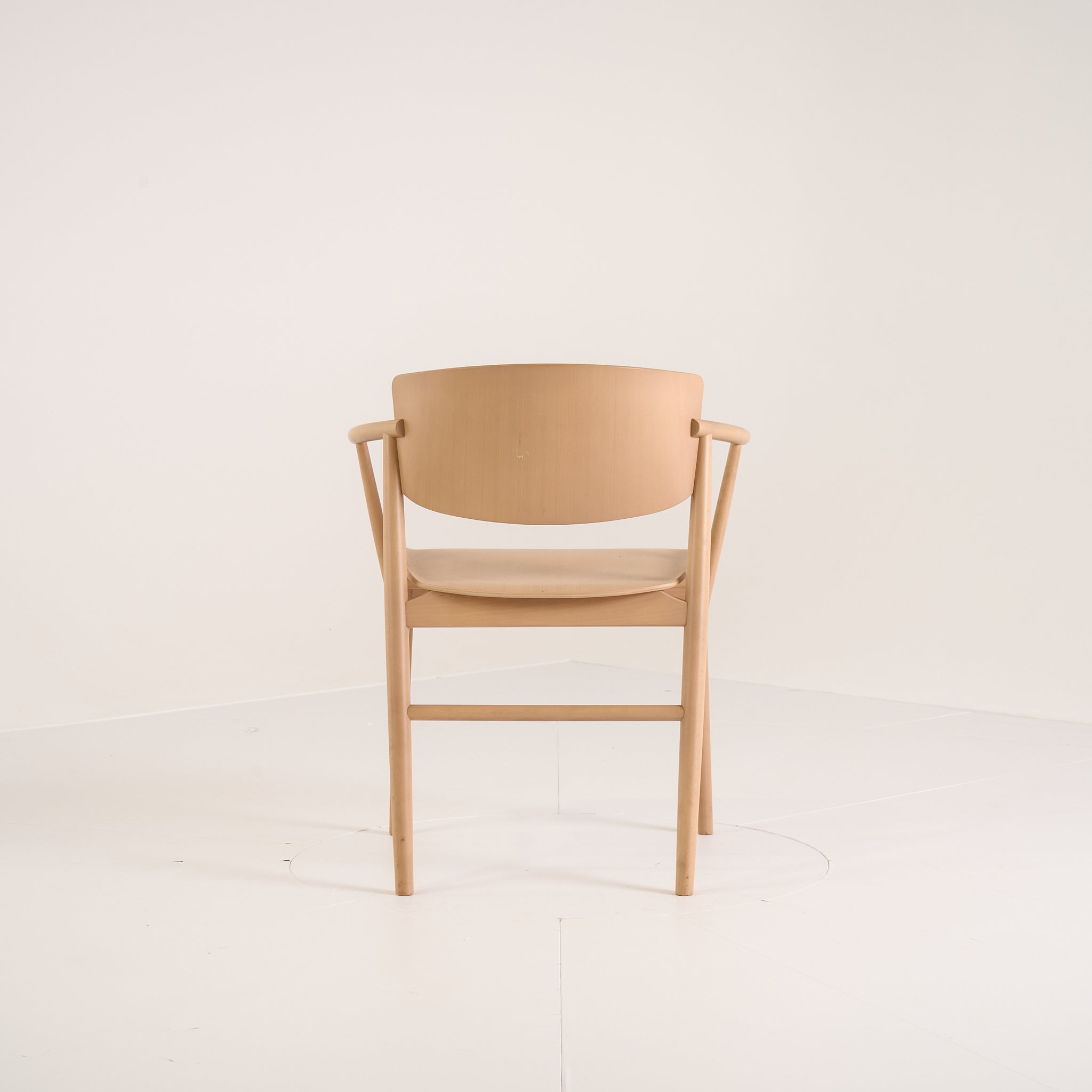 N01 Chair by Fritz Hansen in Natural Beech / Natural Beech | Gently Used – Good | Shop Now | MO-FHA-N01-78-Hero Image-4