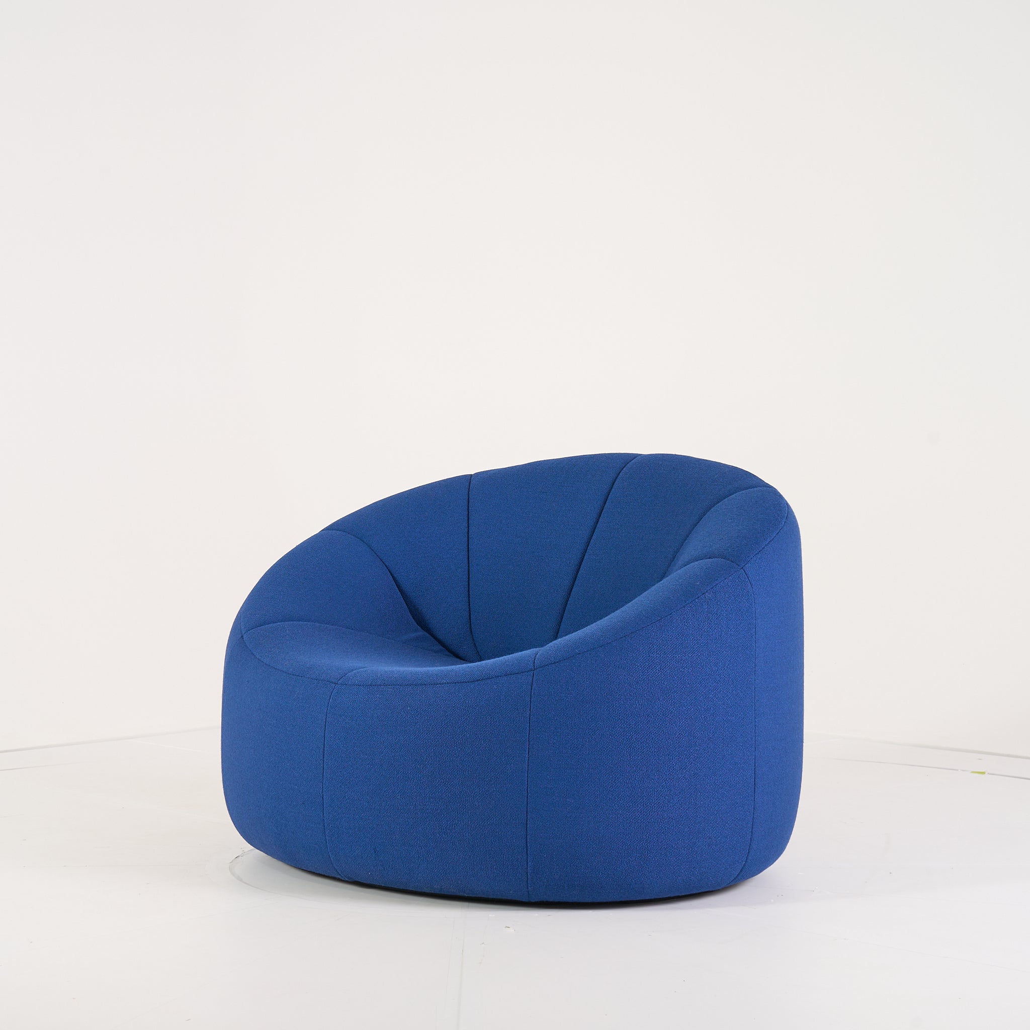 Pumpkin Armchair by Ligne Roset in Vidar Outremer | Gently Used – Good | Shop Now | MO-LIR-14110105-1189-Hero Image-7