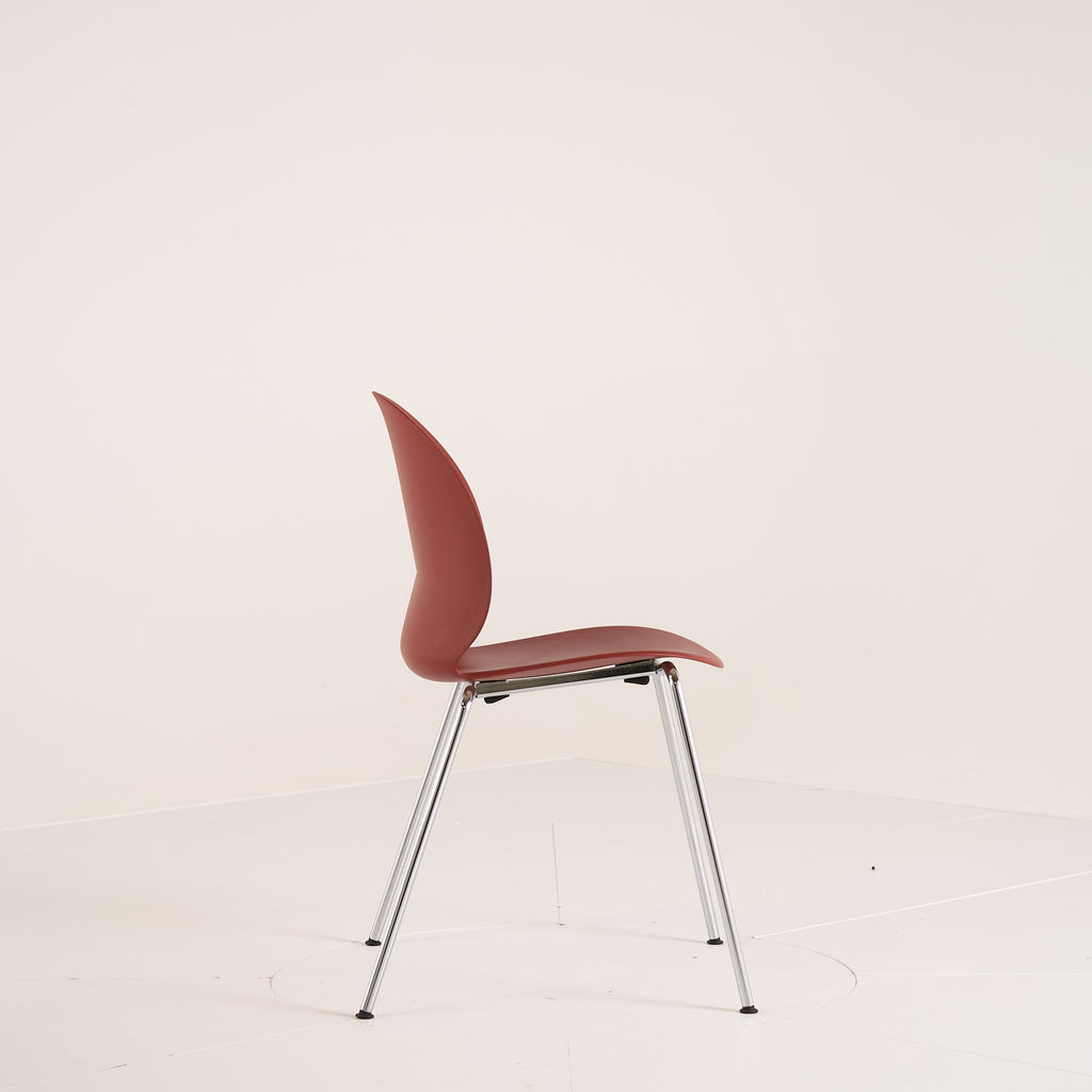 Recycle Chair by Fritz Hansen in Dark Red / Chrome | Gently Used – Good | Shop Now | MO-FHA-N02_10_Chair-89-Hero Image-5